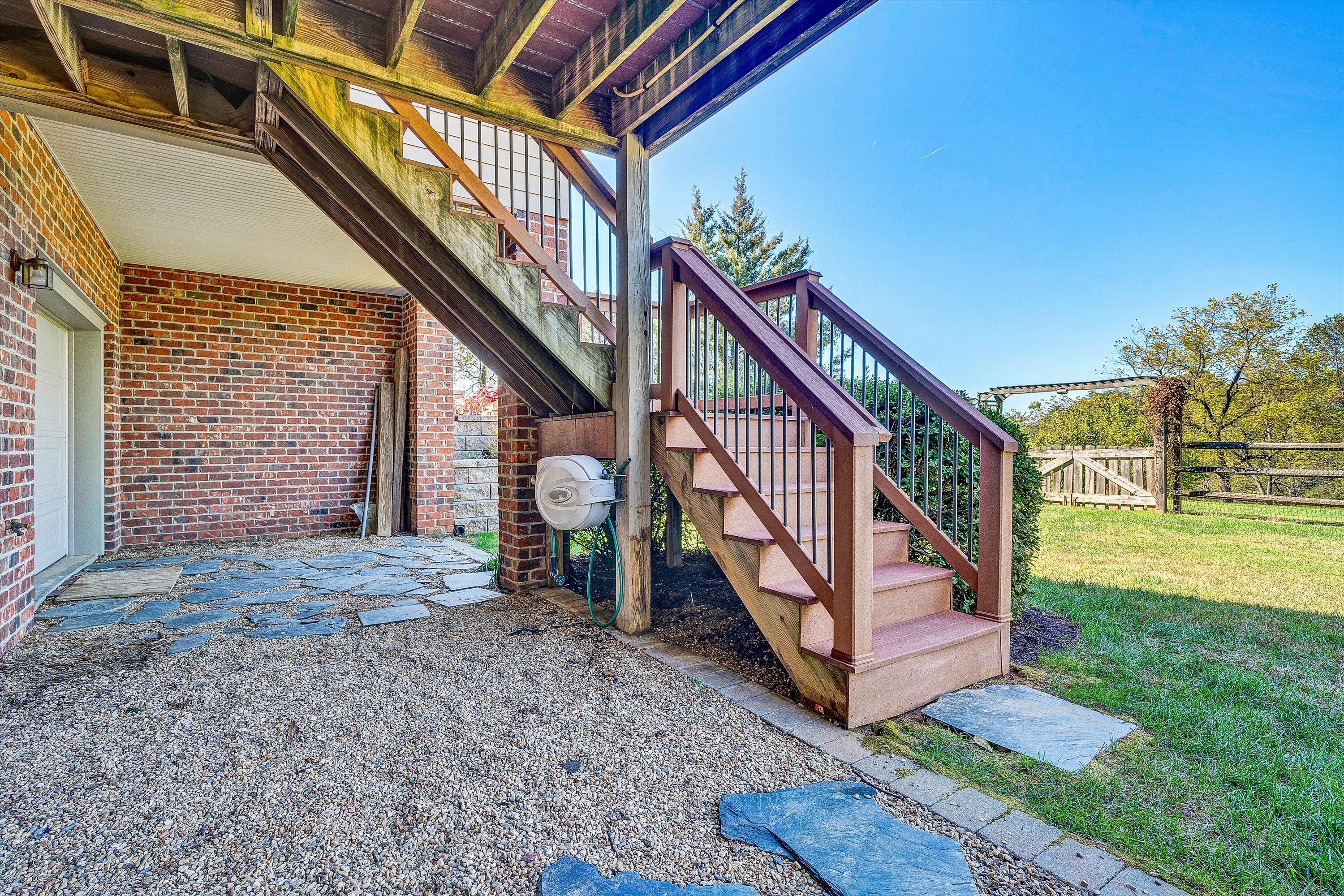 196 Halsey CT