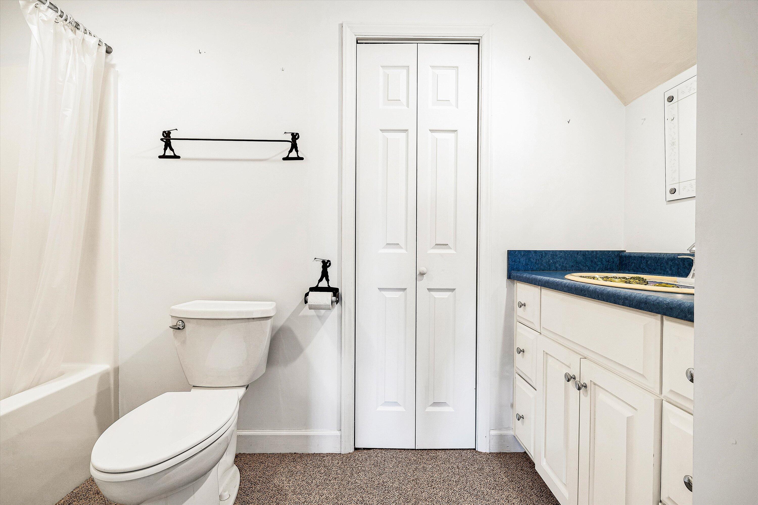 196 Halsey CT
