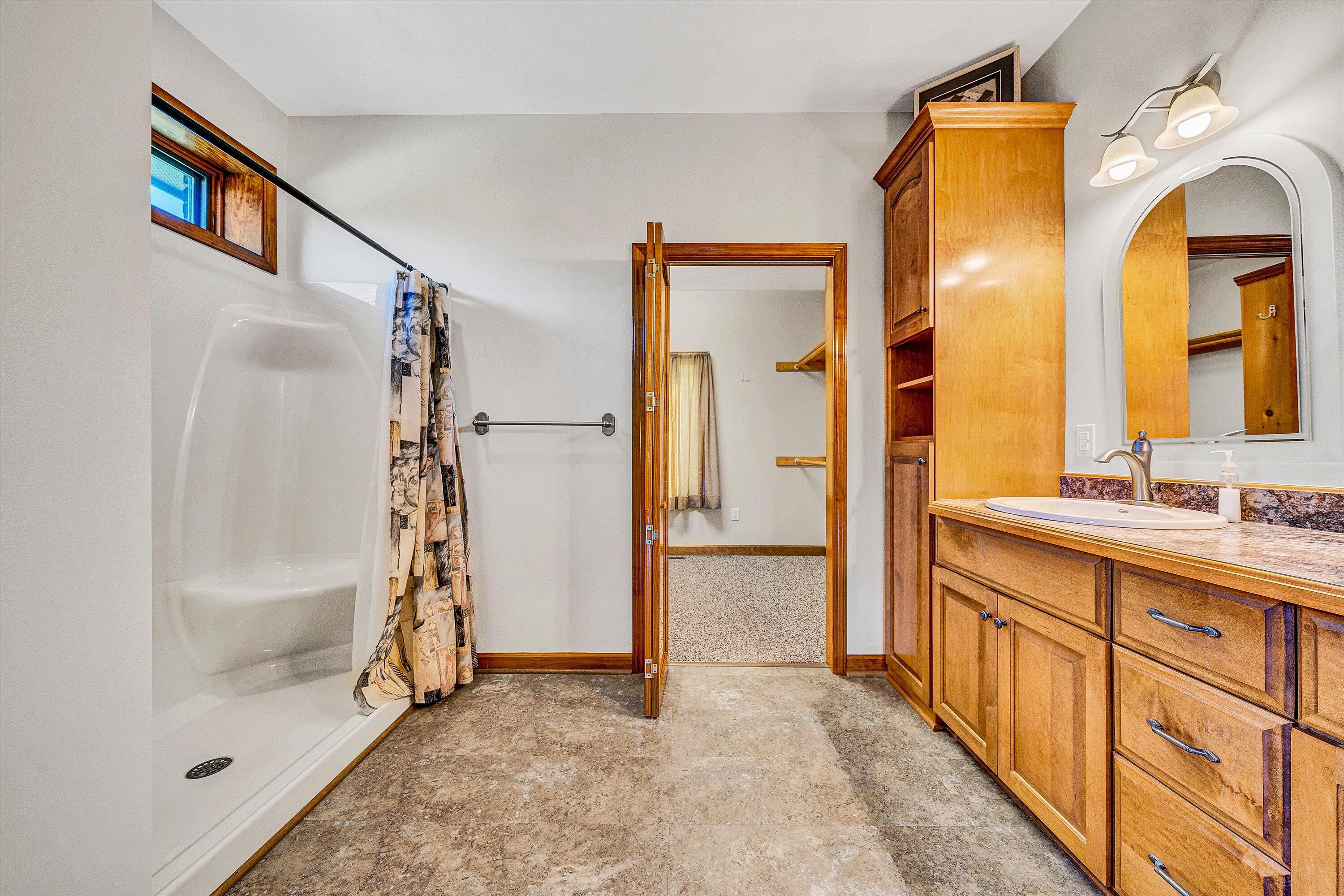 196 Halsey CT