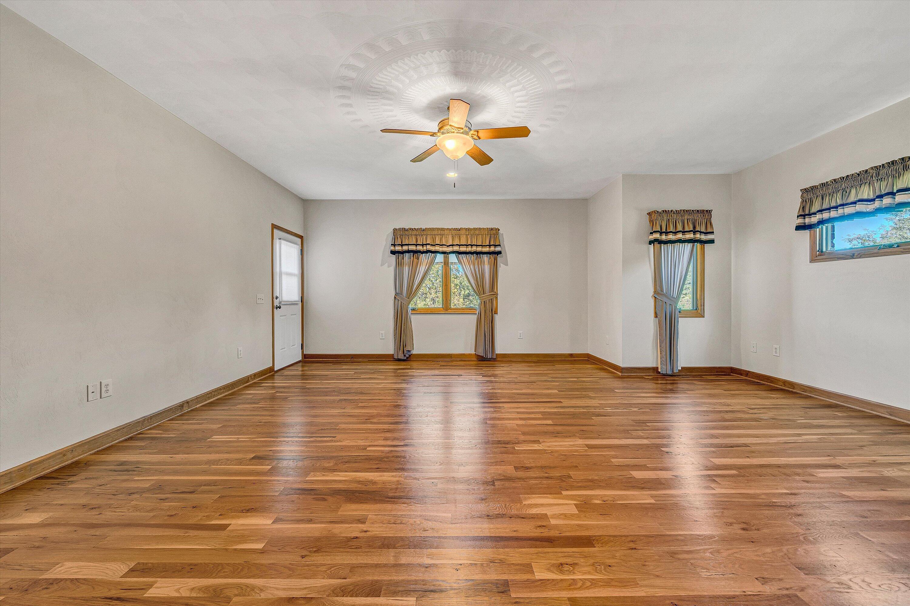 196 Halsey CT