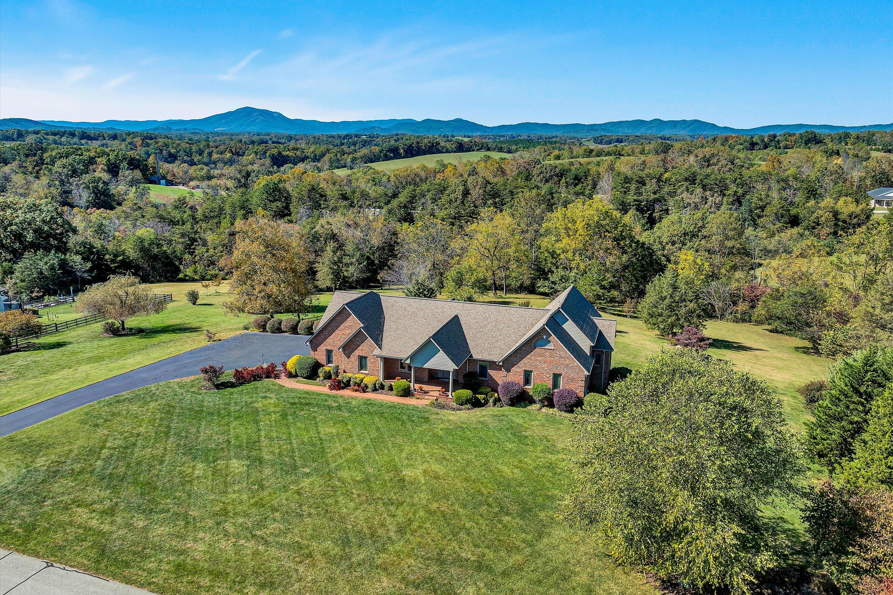 196 Halsey CT
