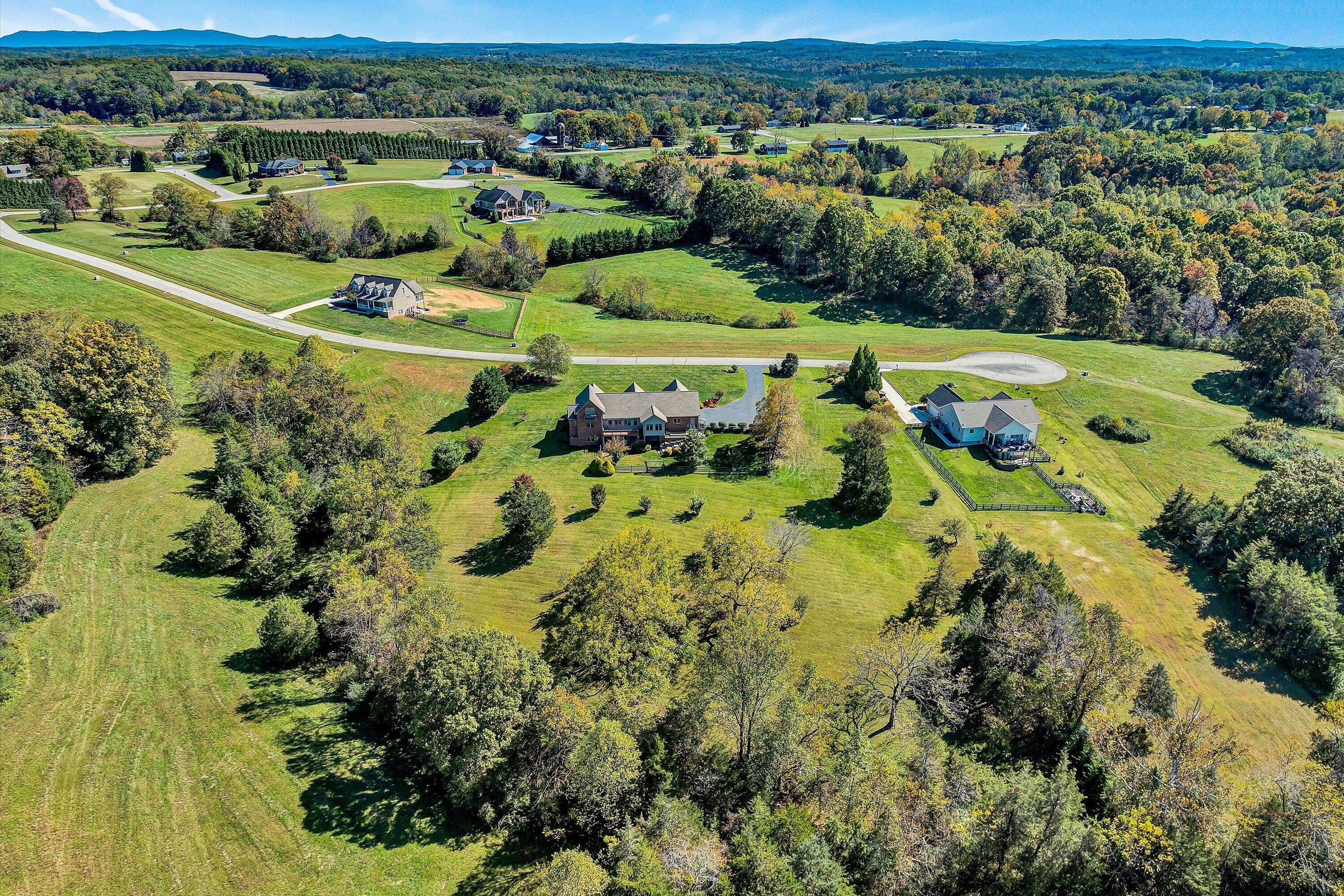 196 Halsey CT