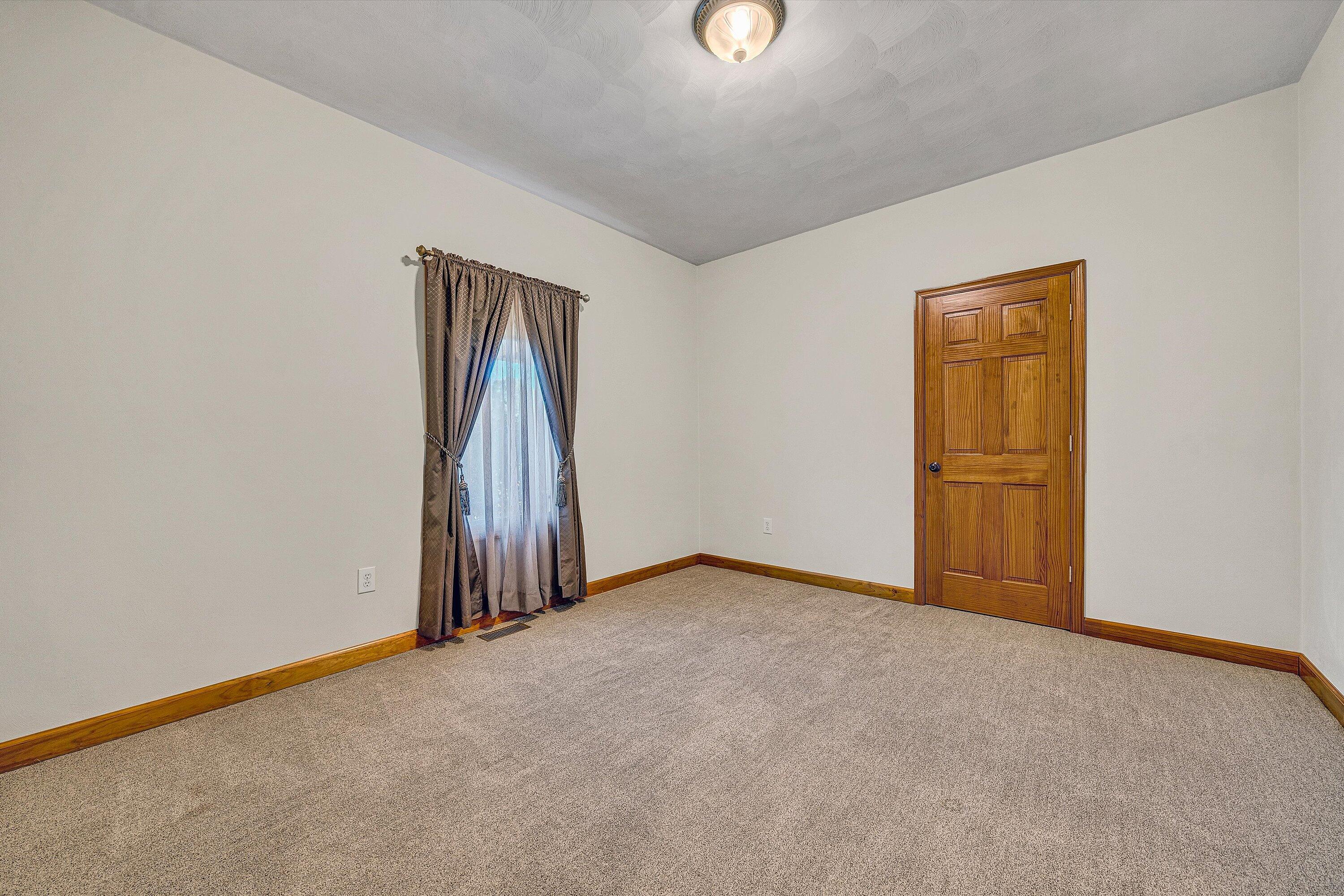 196 Halsey CT