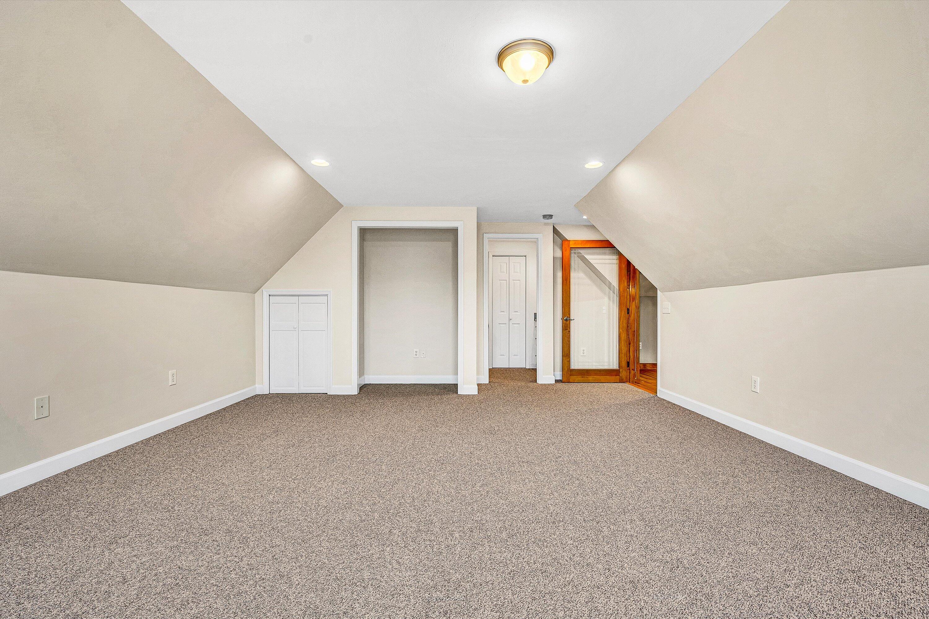 196 Halsey CT