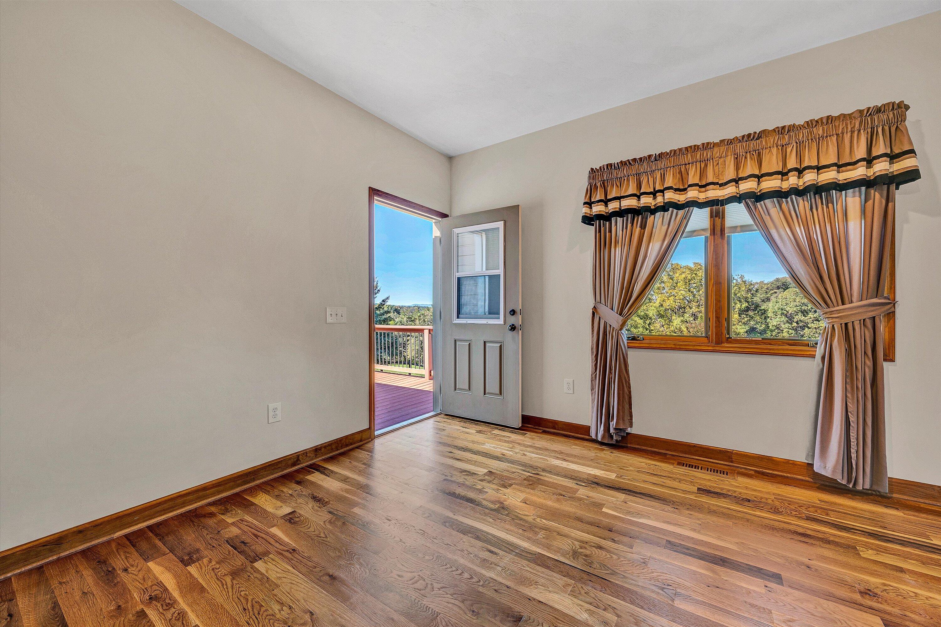 196 Halsey CT