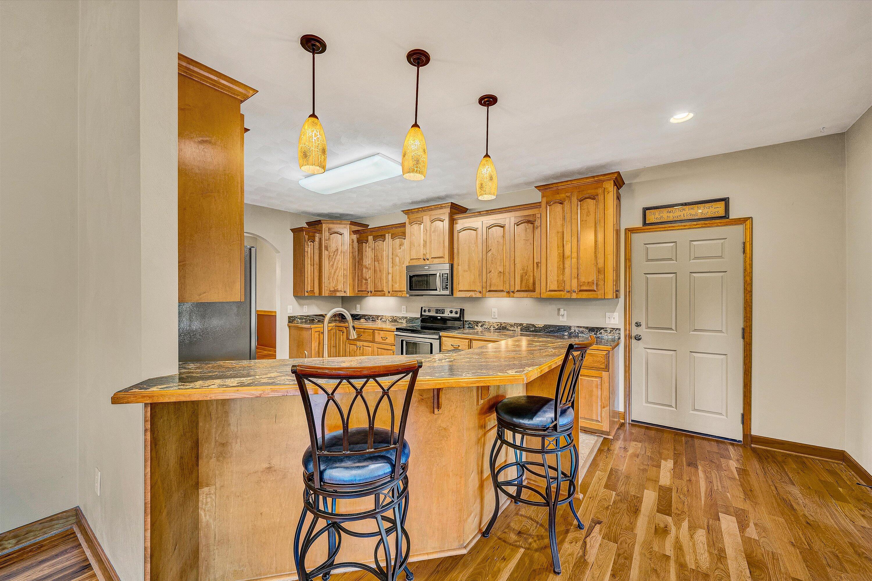 196 Halsey CT
