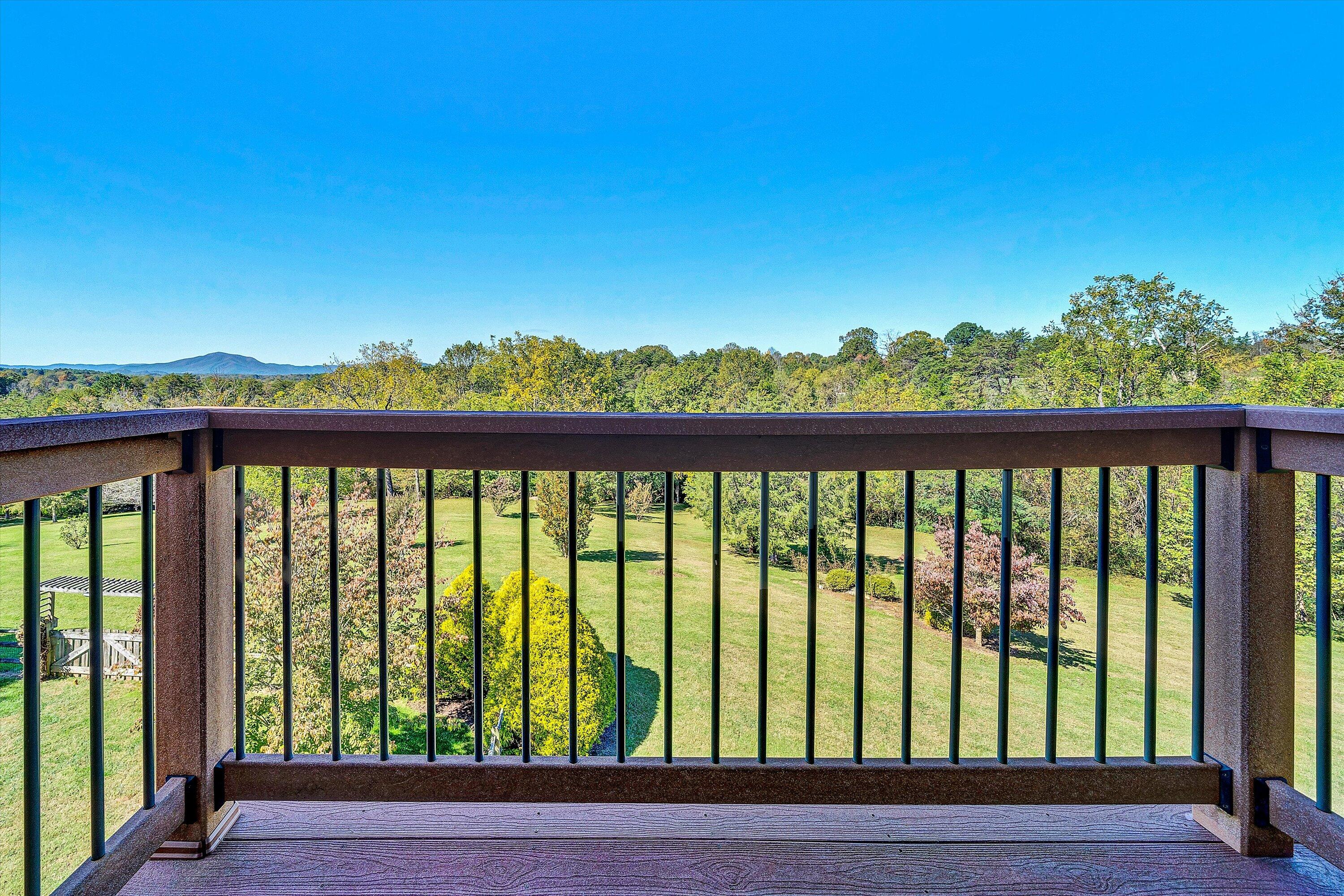 196 Halsey CT