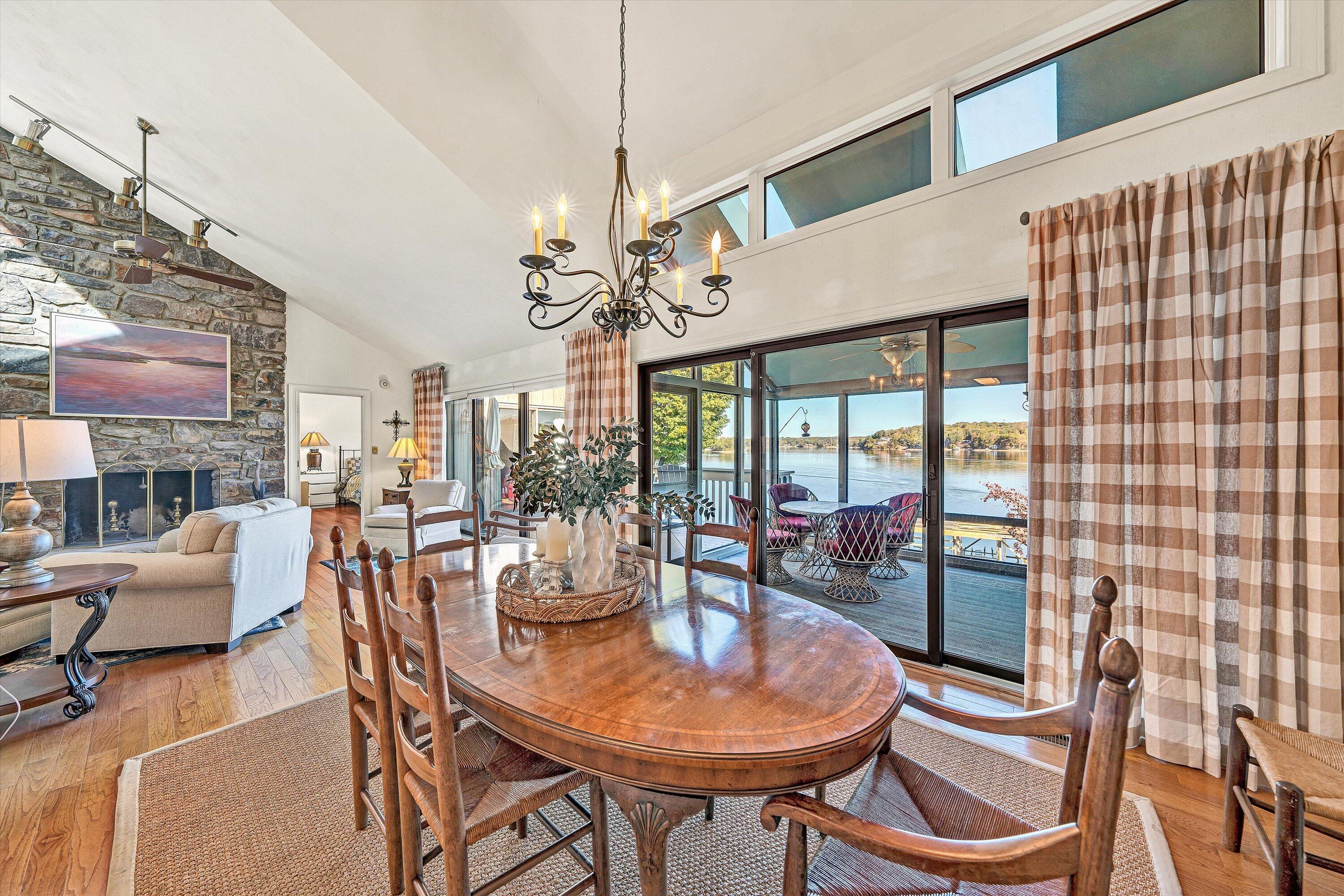 112 Gangplank CIR