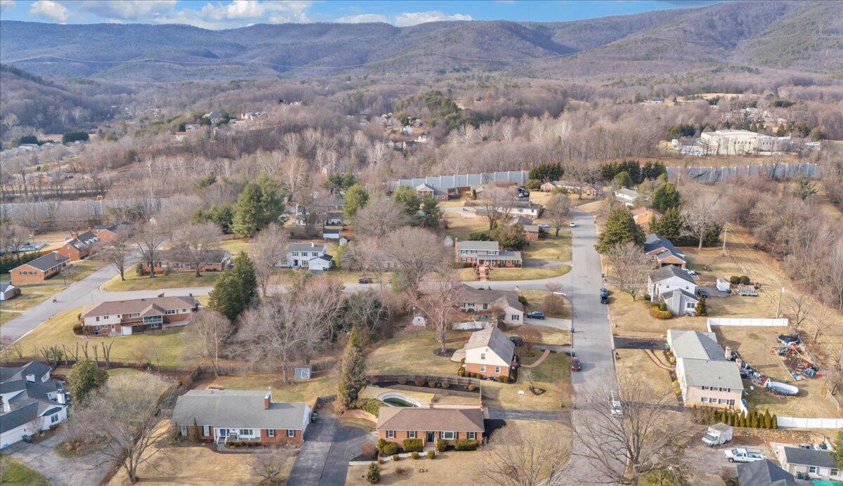971 Stonegate DR