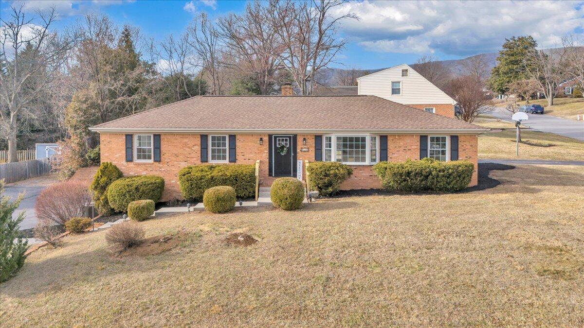 971 Stonegate DR