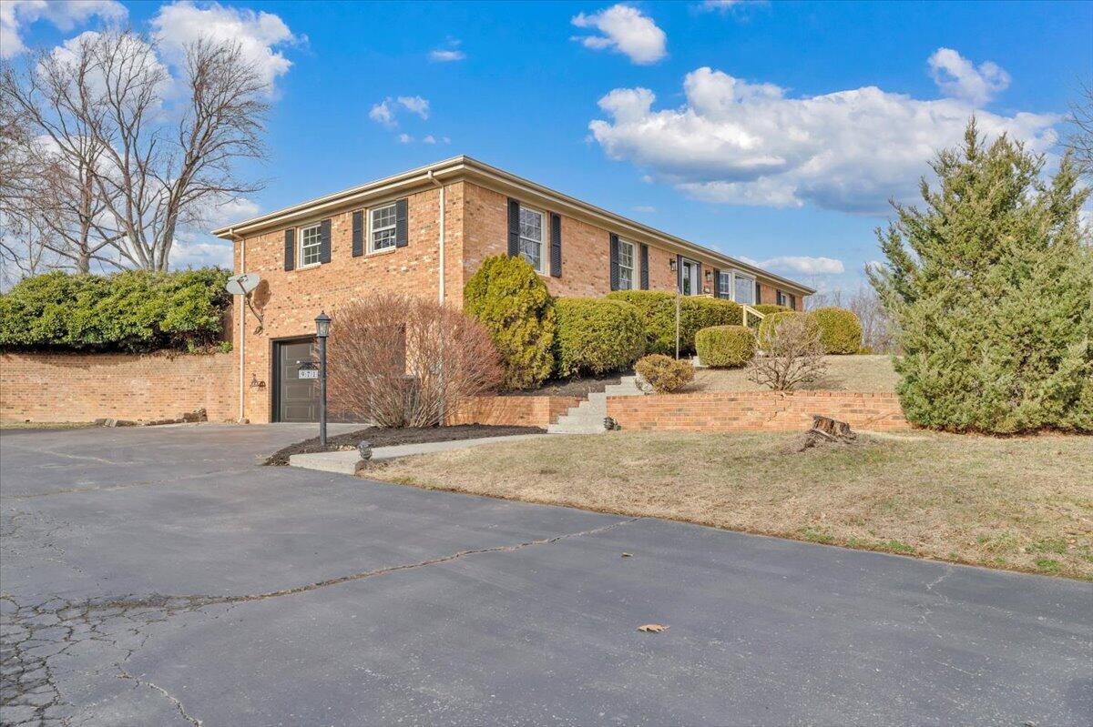 971 Stonegate DR