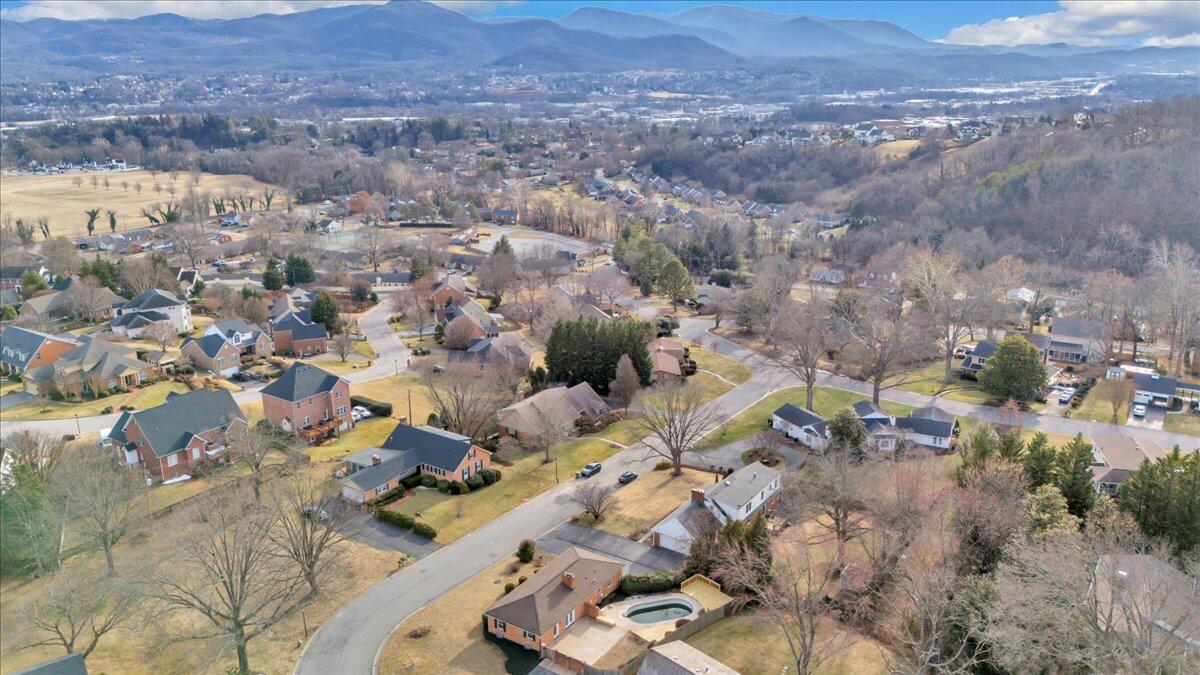 971 Stonegate DR