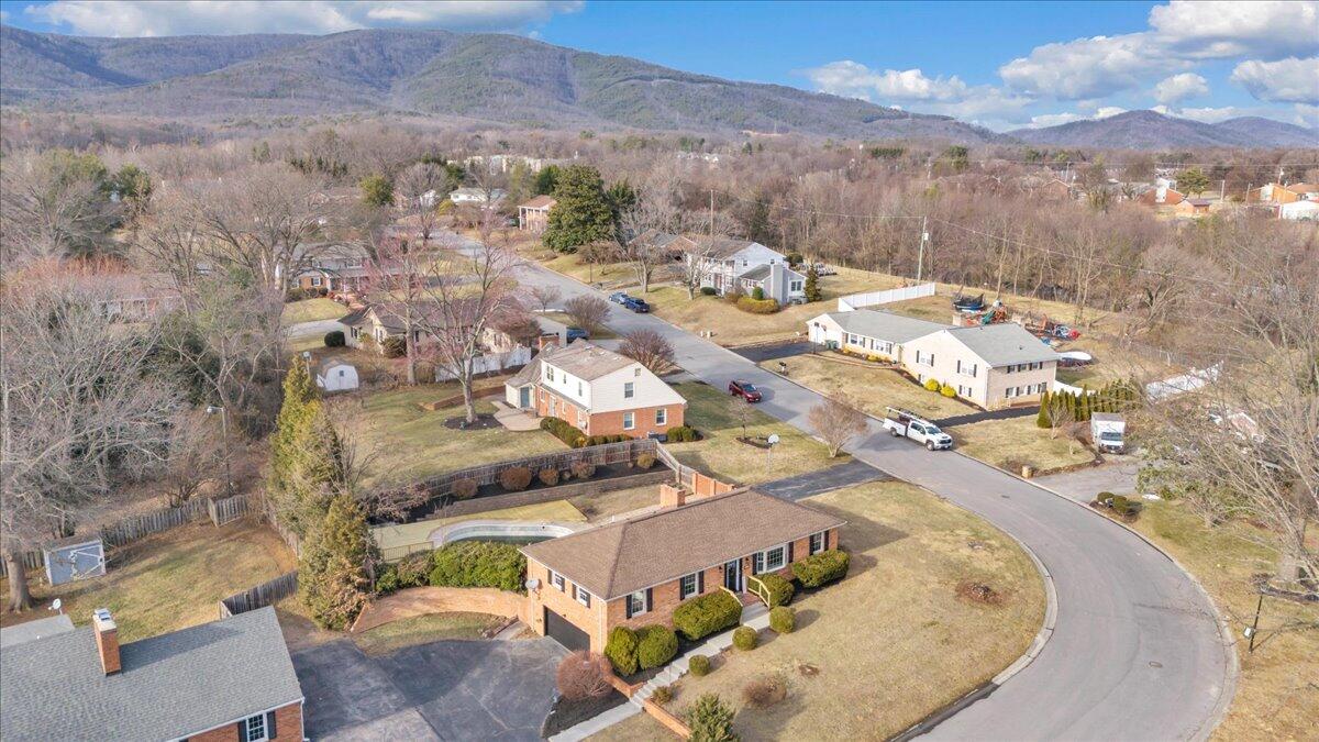 971 Stonegate DR