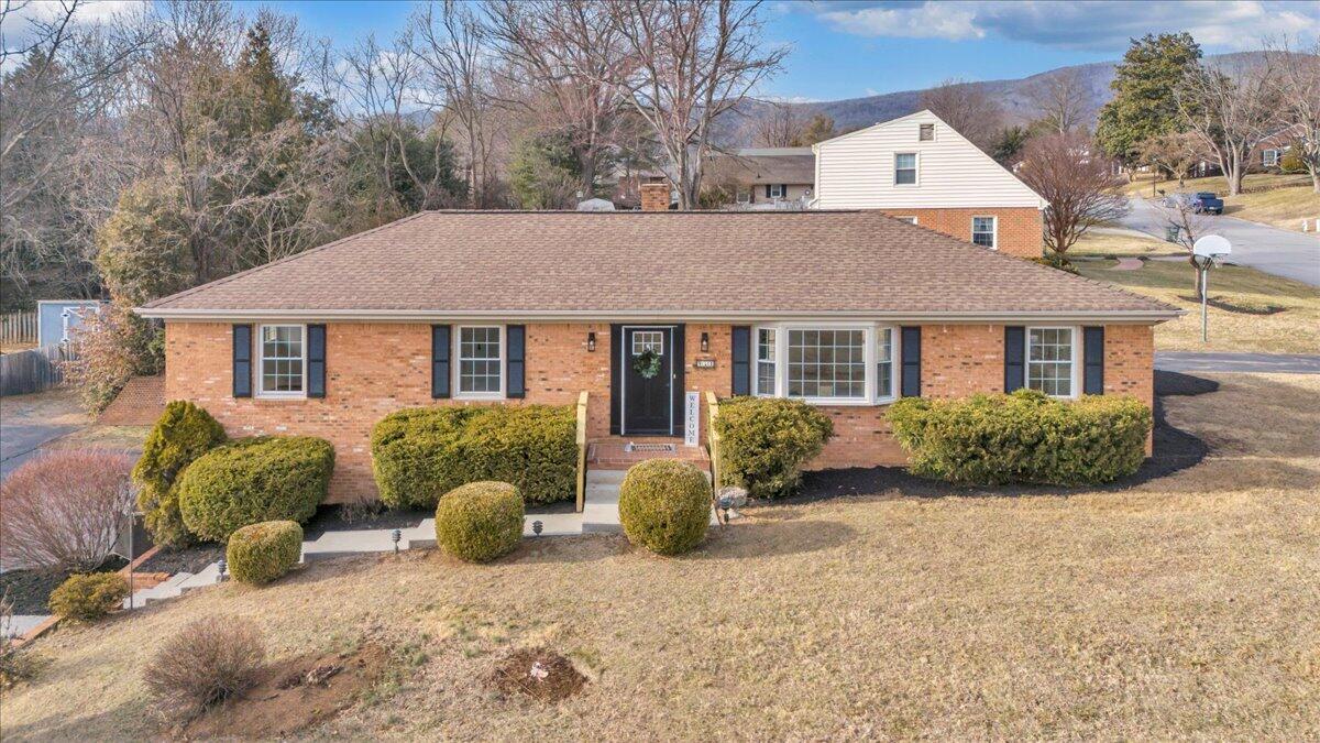 971 Stonegate DR