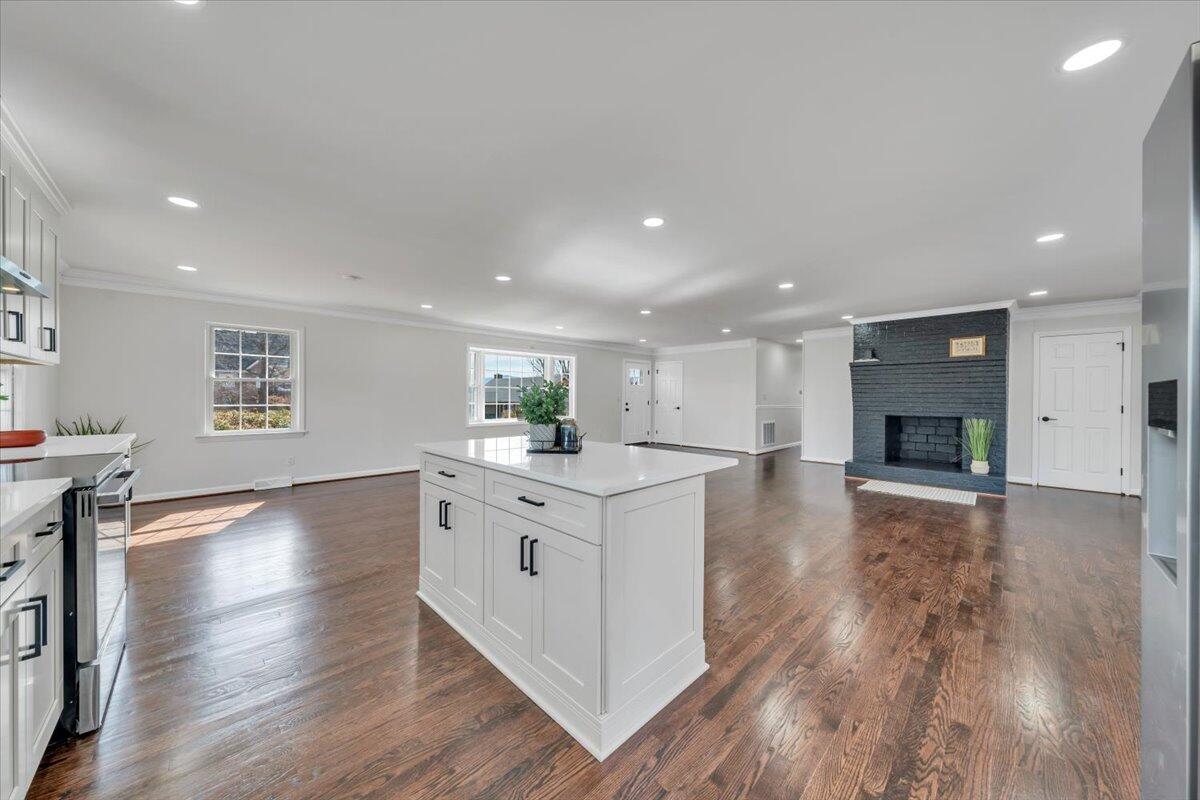971 Stonegate DR