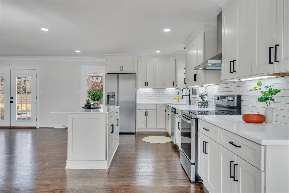 971 Stonegate DR