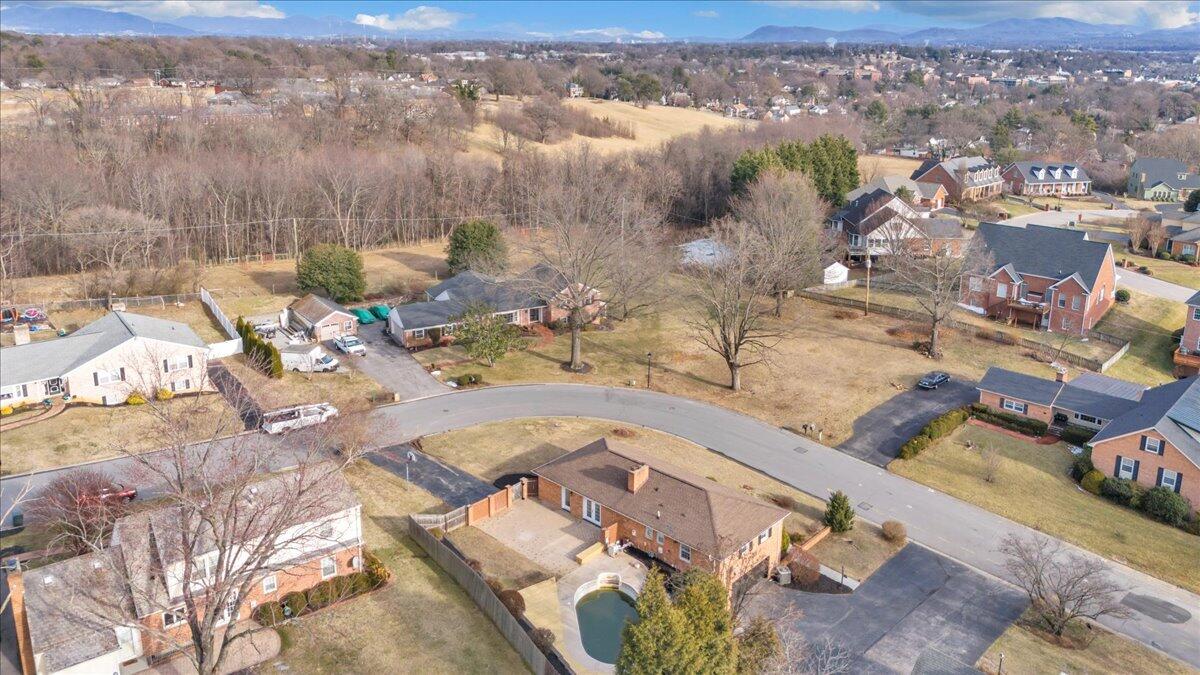 971 Stonegate DR