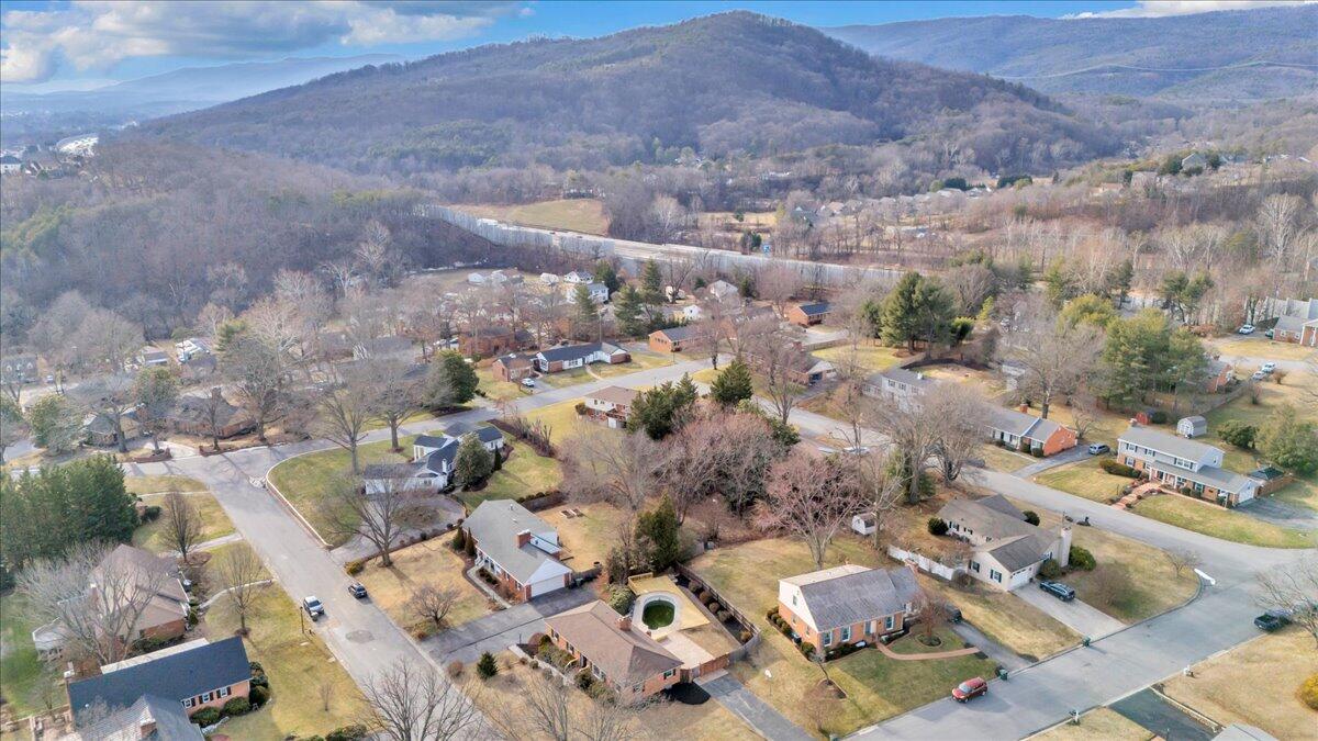971 Stonegate DR