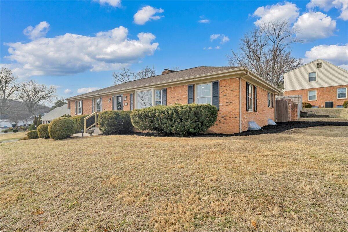971 Stonegate DR