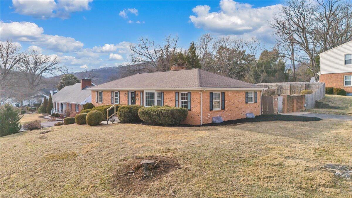 971 Stonegate DR