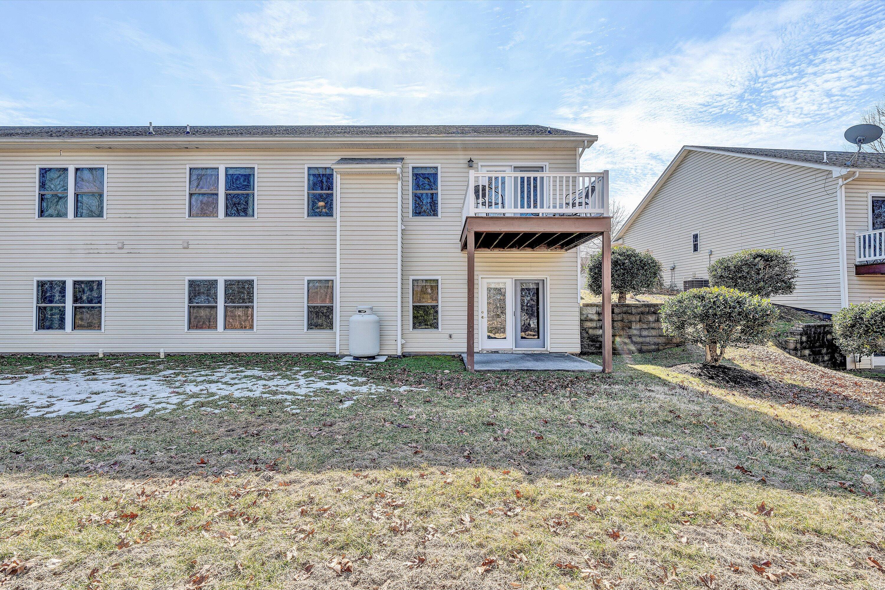 51 Fairway Oaks DR Unit: 8