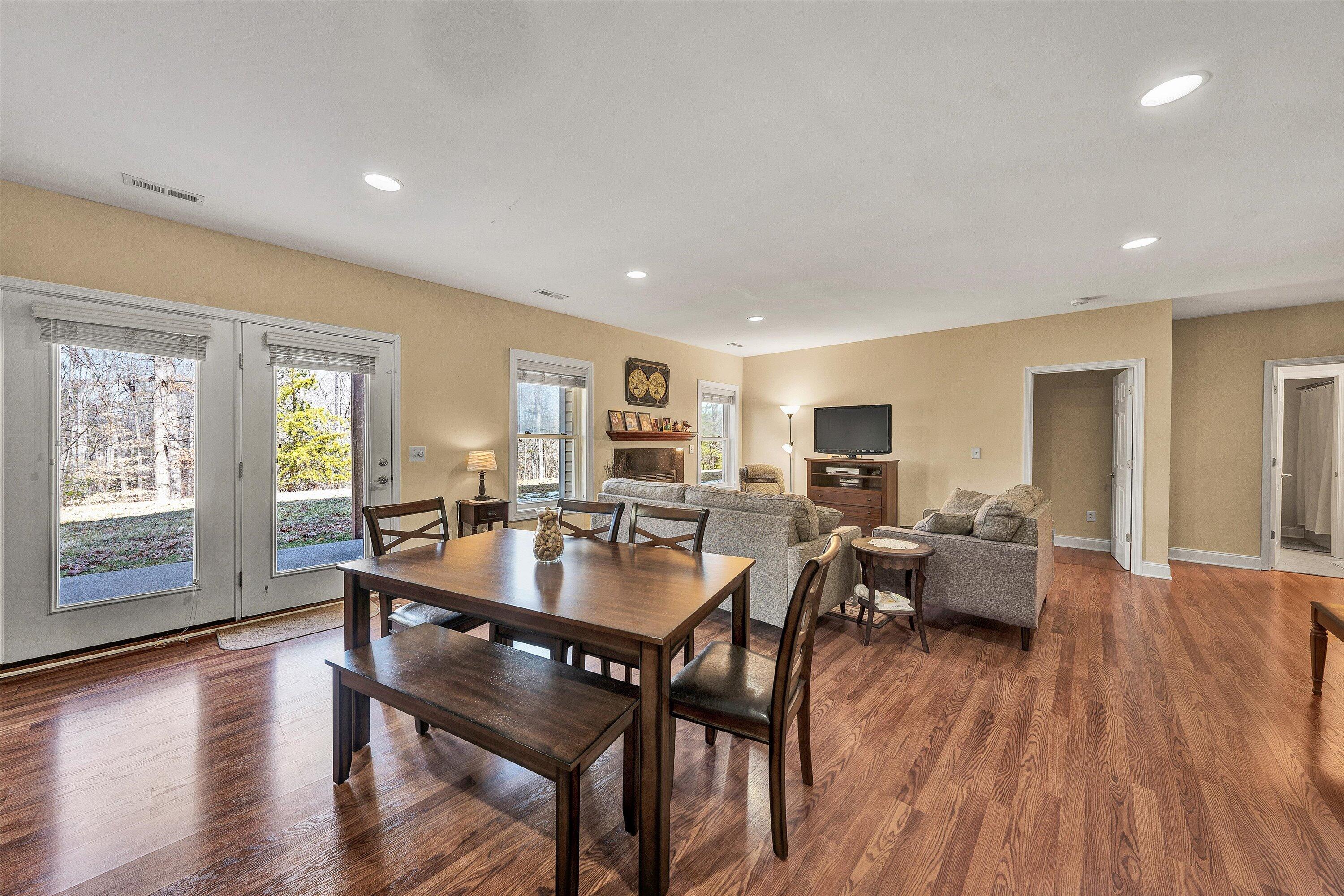 51 Fairway Oaks DR Unit: 8
