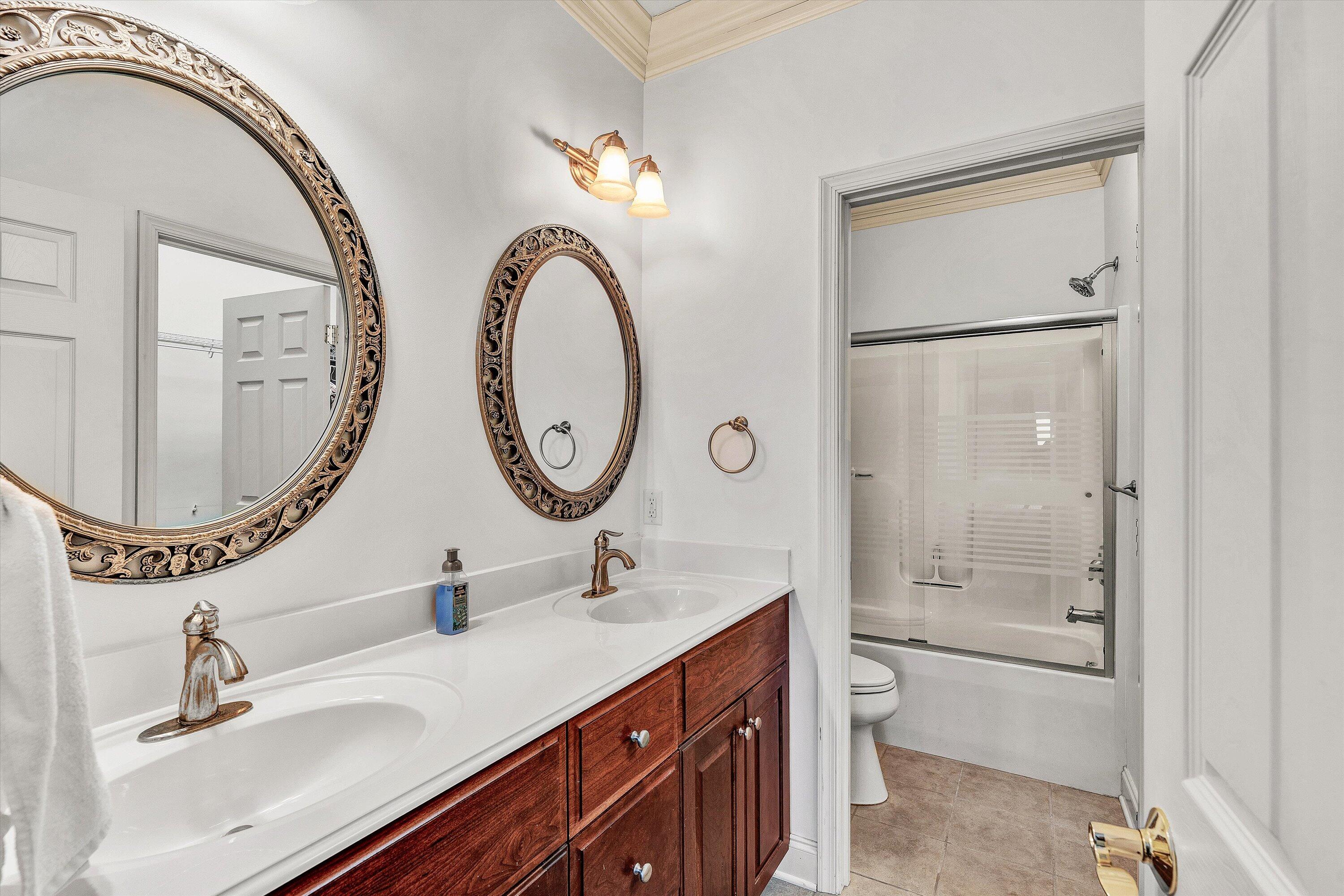 51 Fairway Oaks DR Unit: 8