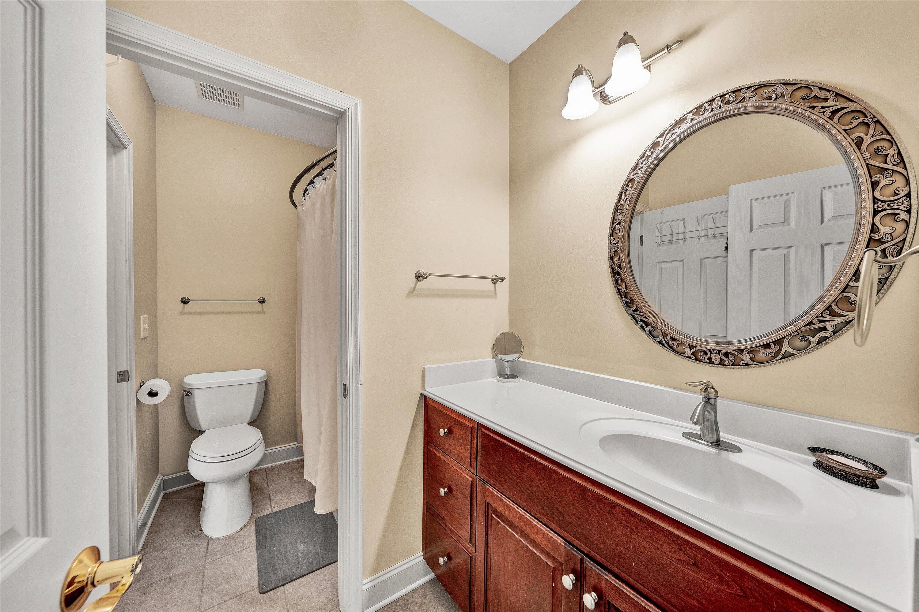 51 Fairway Oaks DR Unit: 8