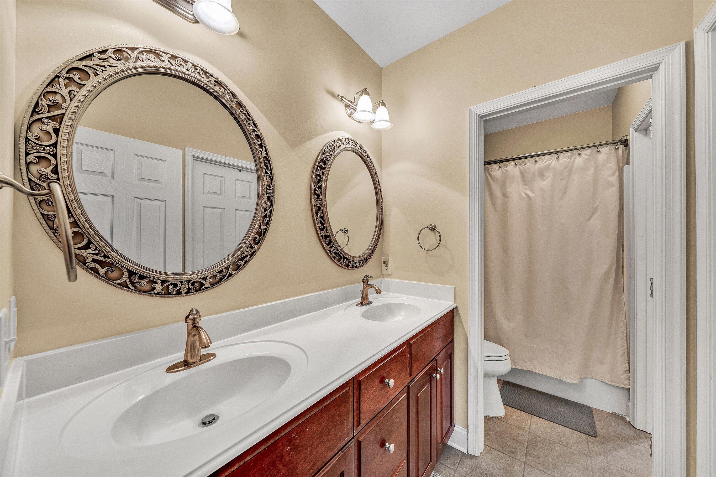 51 Fairway Oaks DR Unit: 8