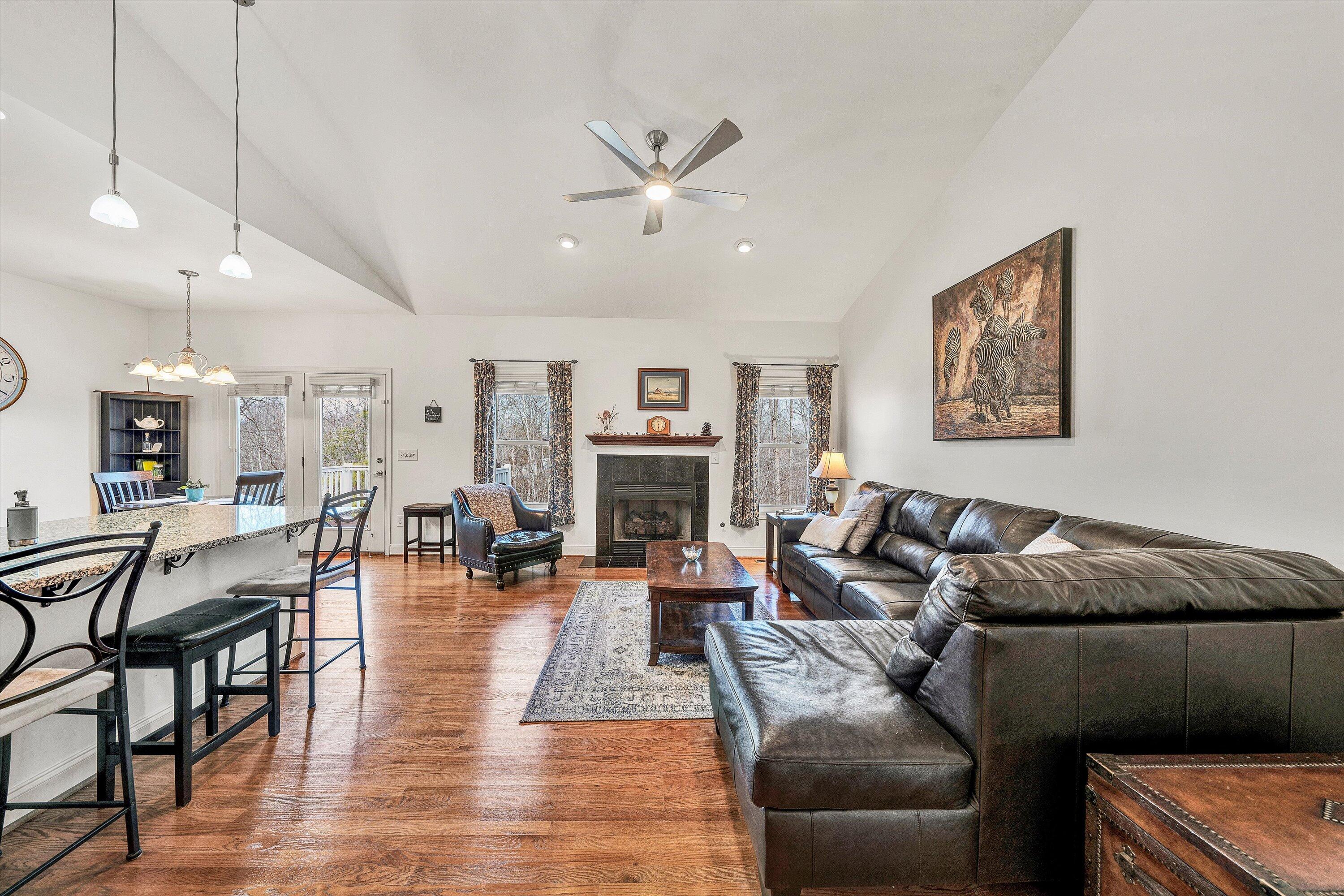 51 Fairway Oaks DR Unit: 8