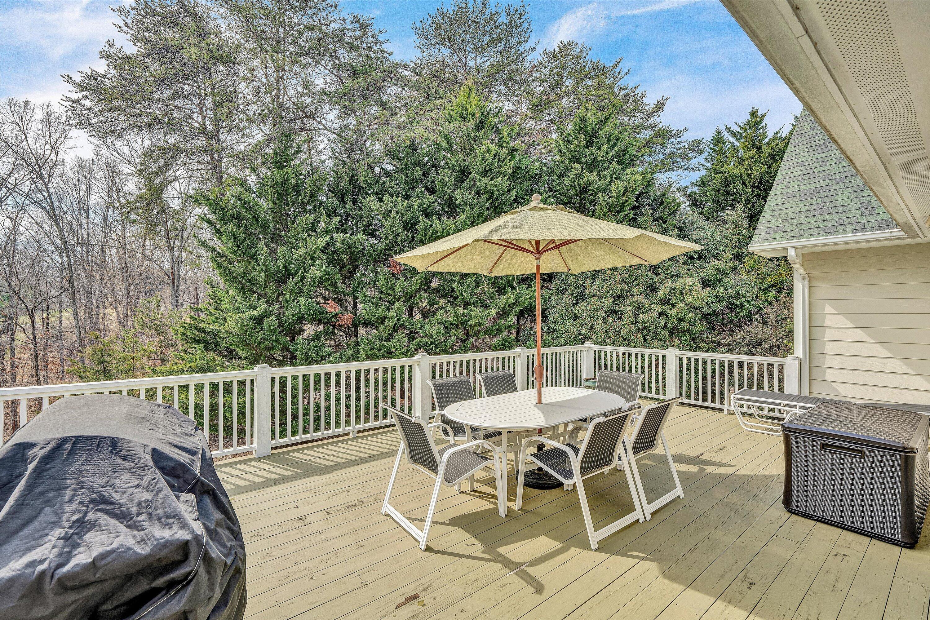20 South Pointe LN