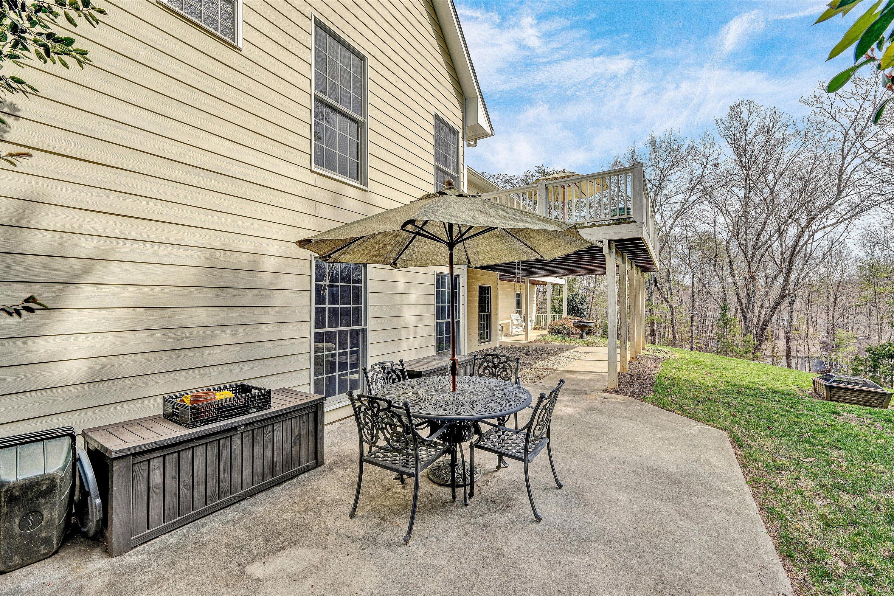 20 South Pointe LN