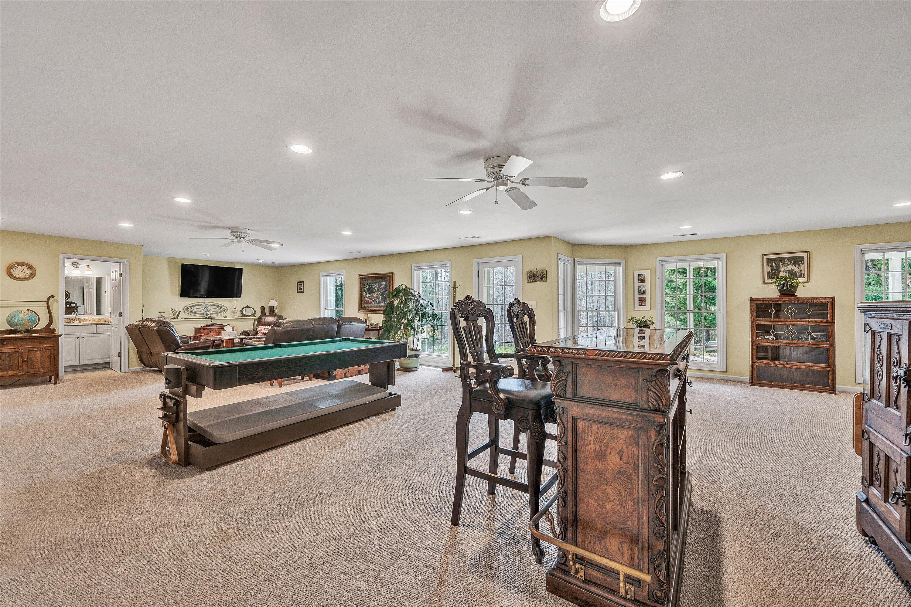 20 South Pointe LN