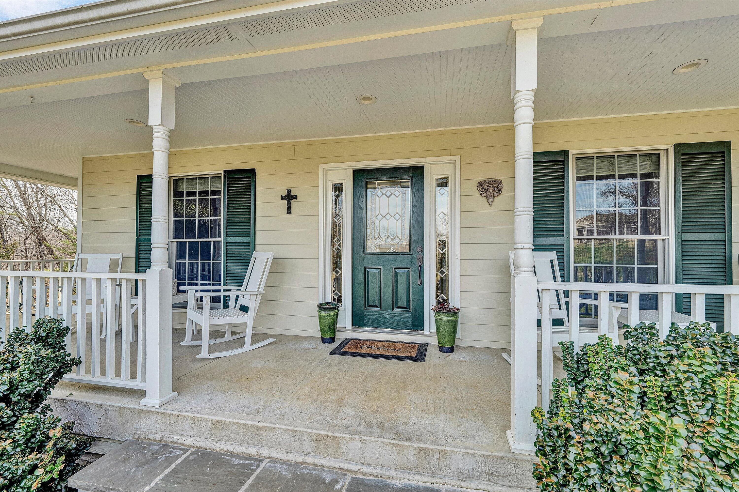 20 South Pointe LN