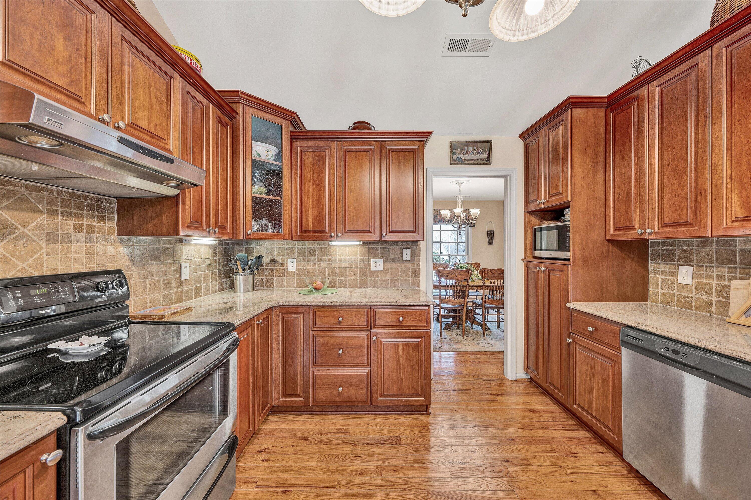 20 South Pointe LN