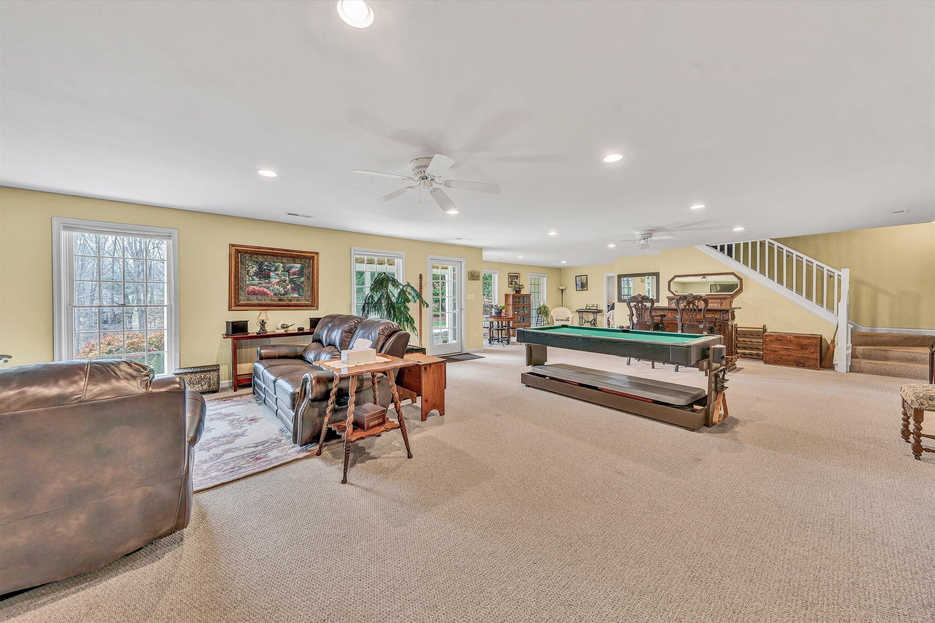 20 South Pointe LN