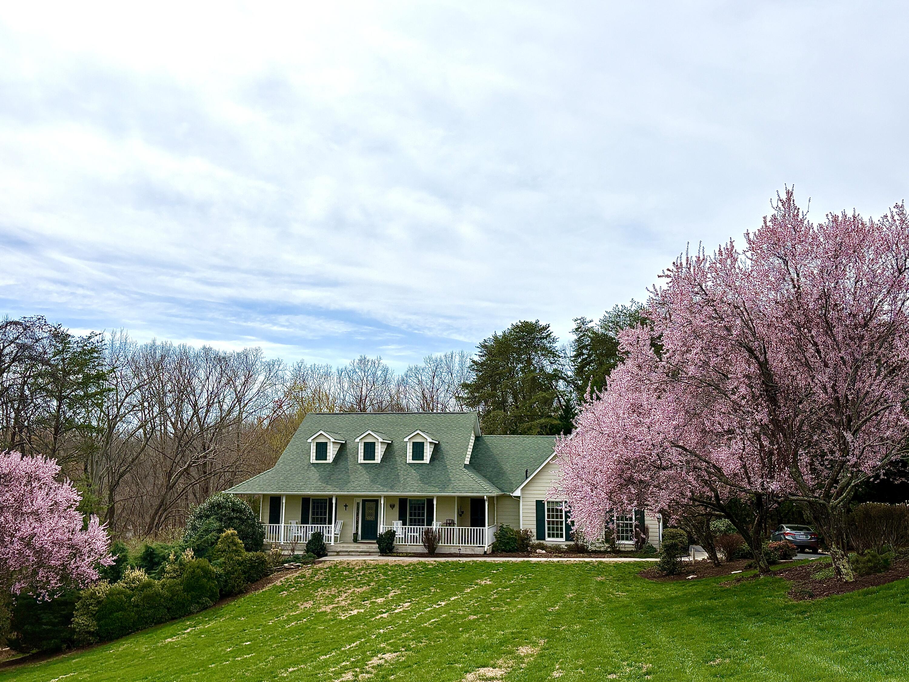 20 South Pointe LN