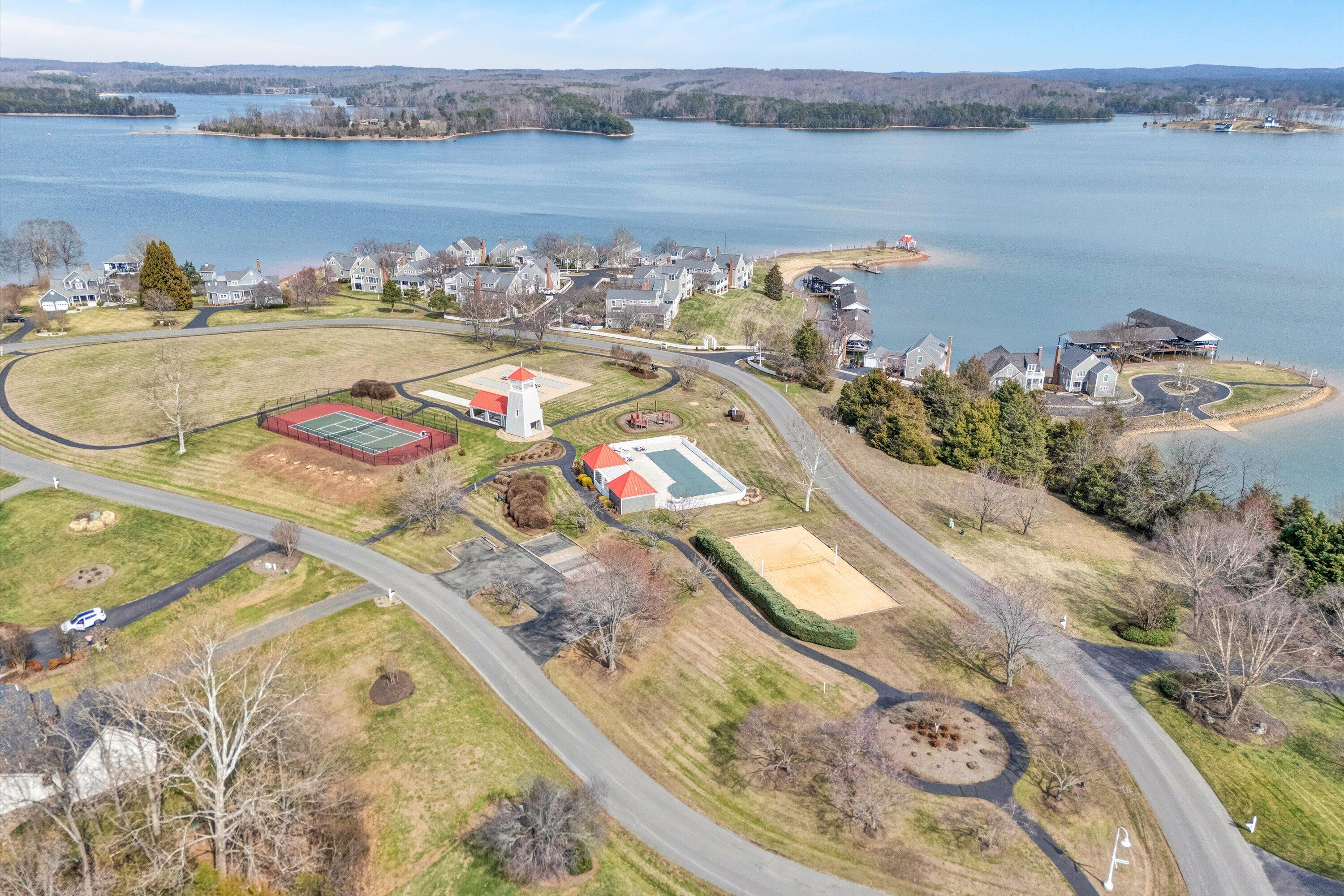 20 South Pointe LN