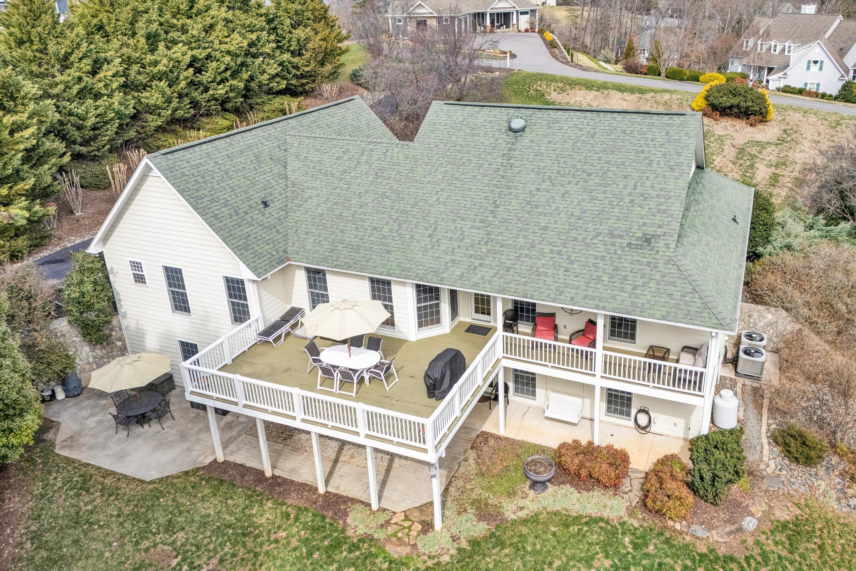 20 South Pointe LN