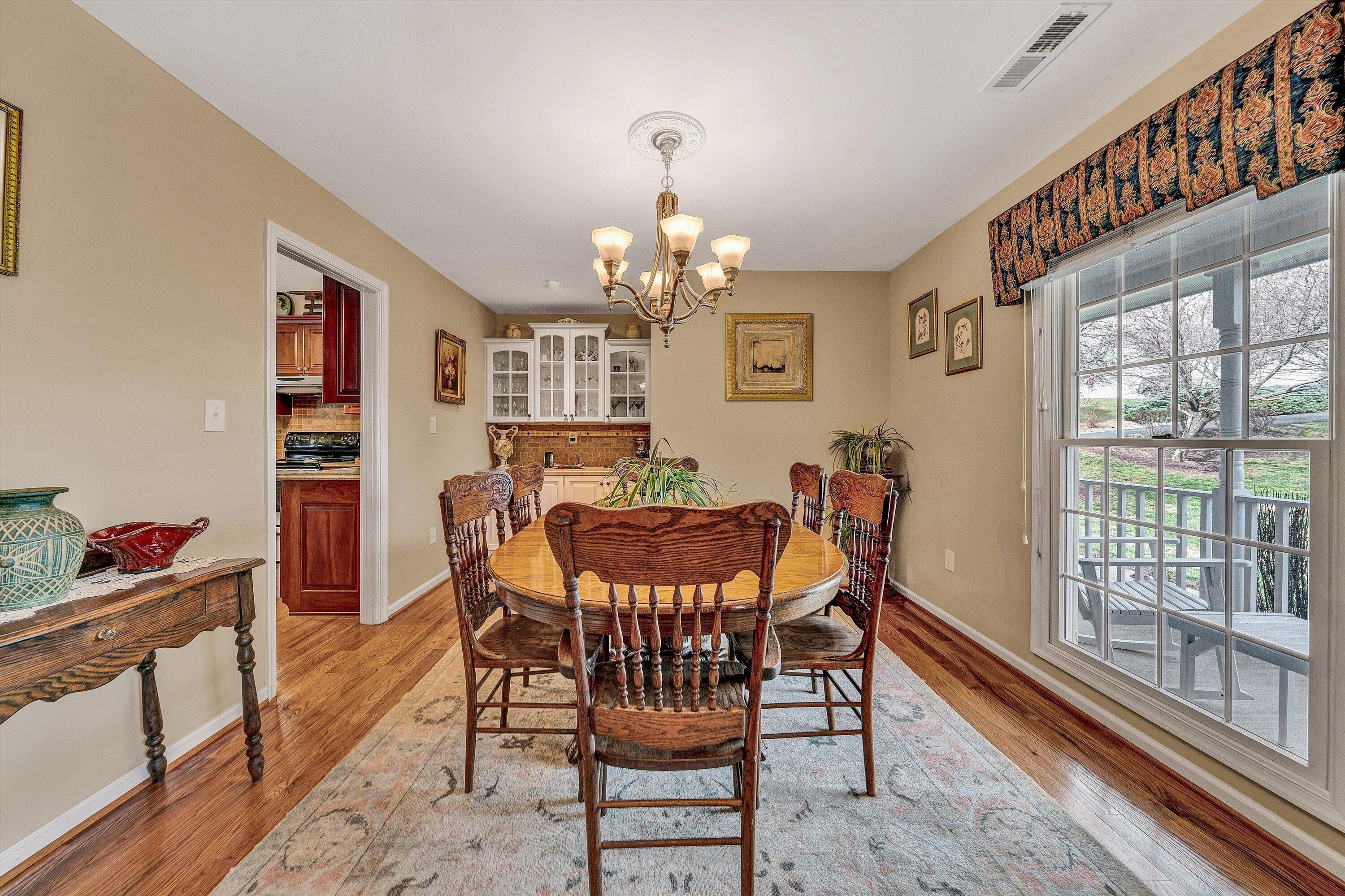 20 South Pointe LN
