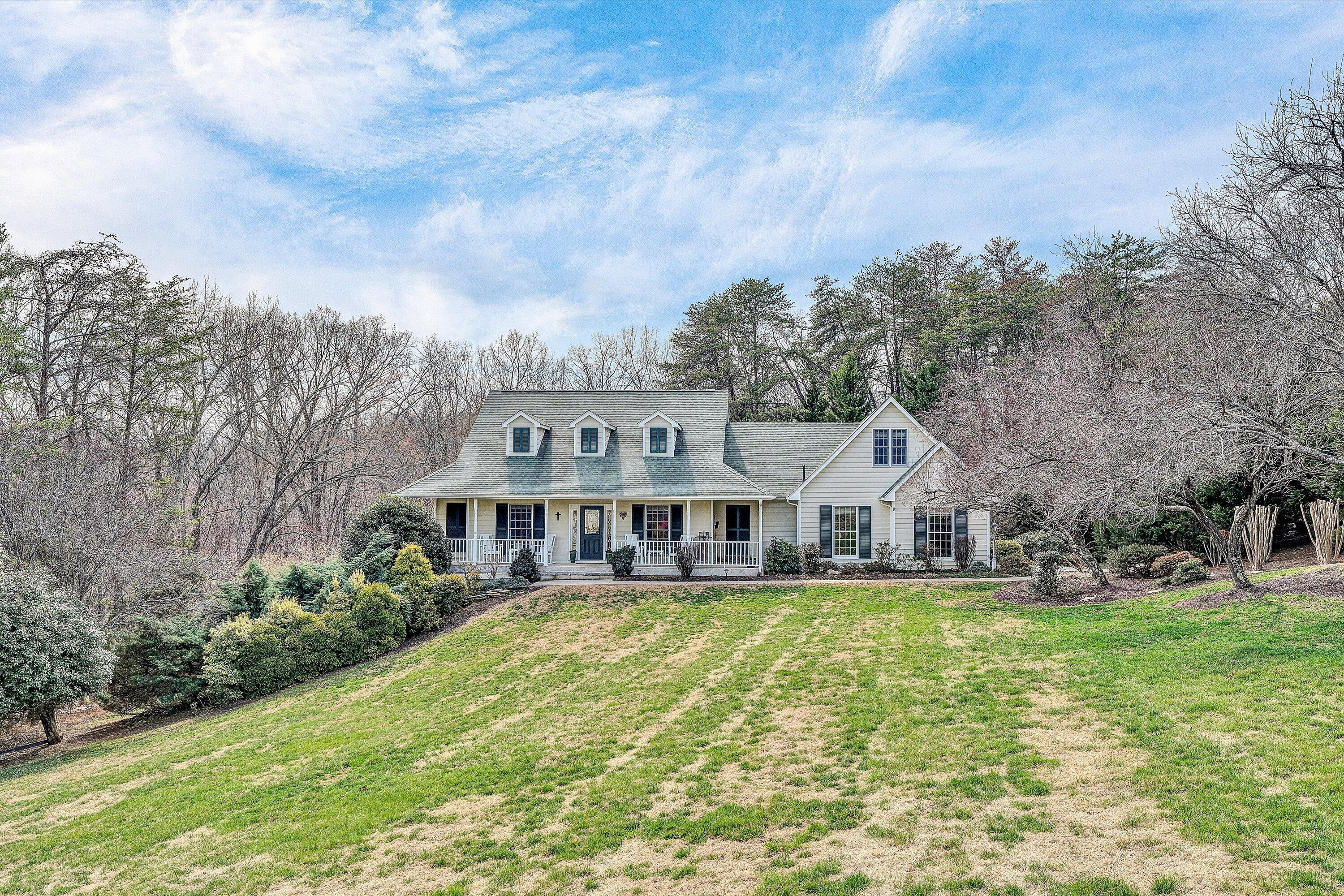 20 South Pointe LN