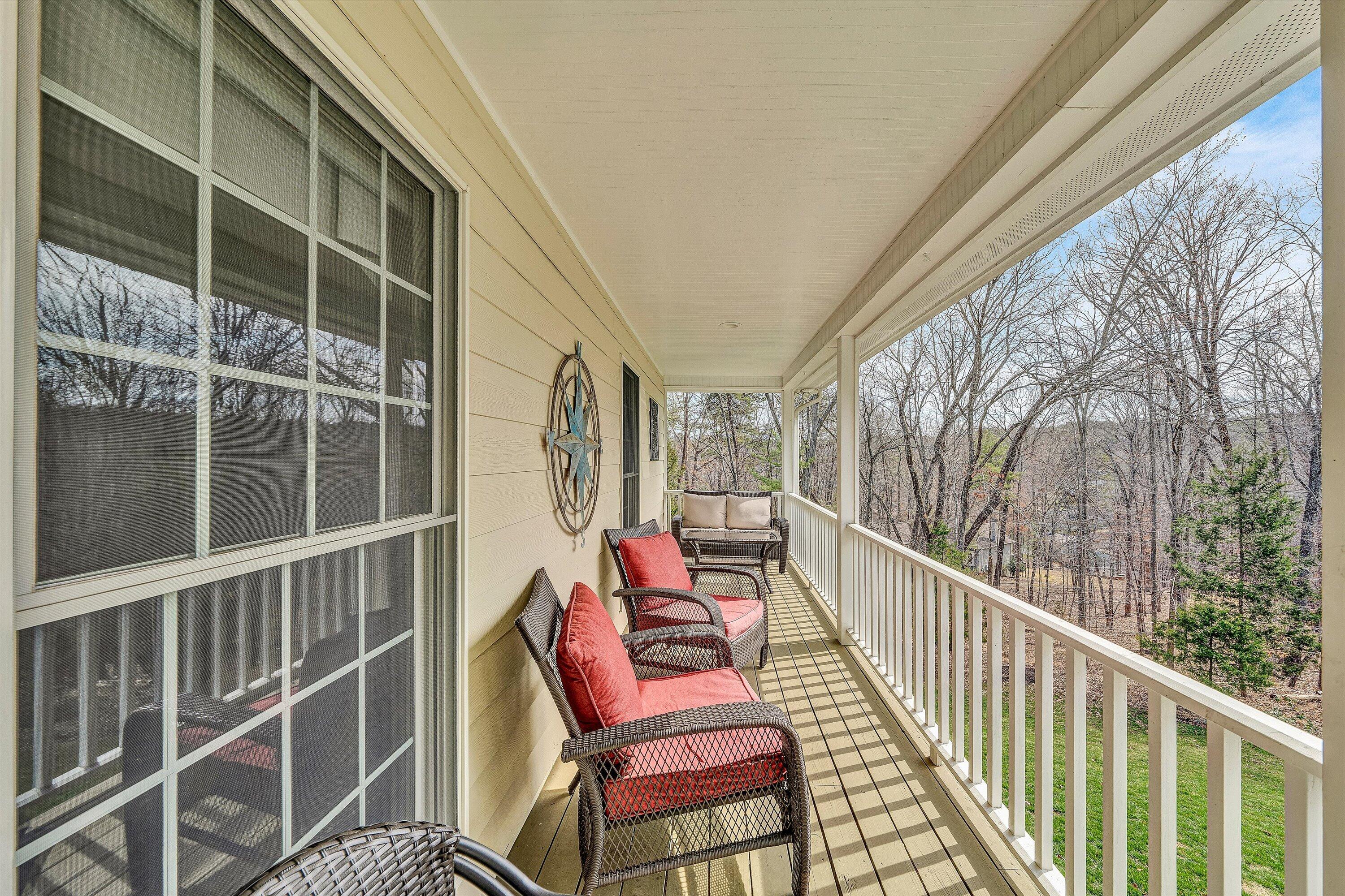 20 South Pointe LN
