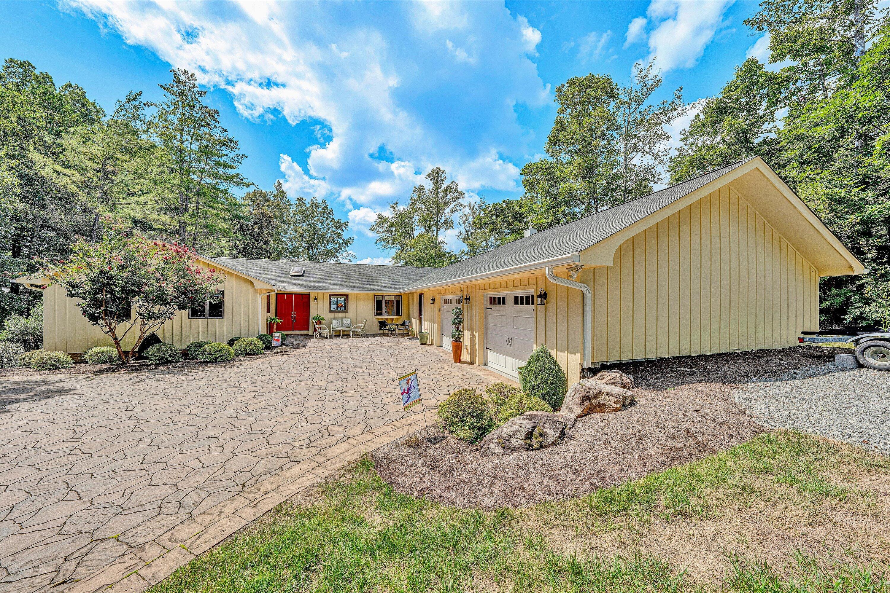 116 Deer Creek DR