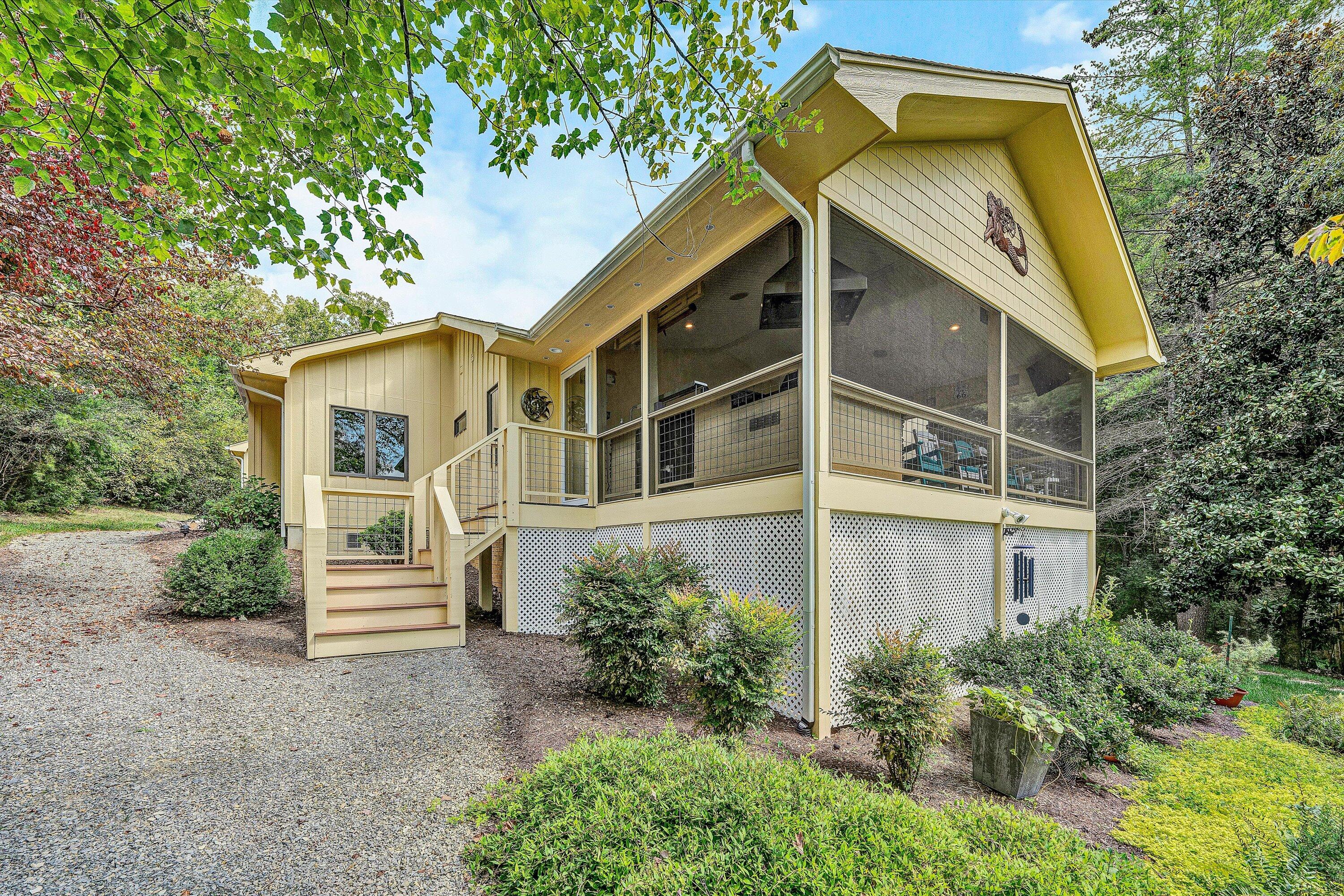 116 Deer Creek DR