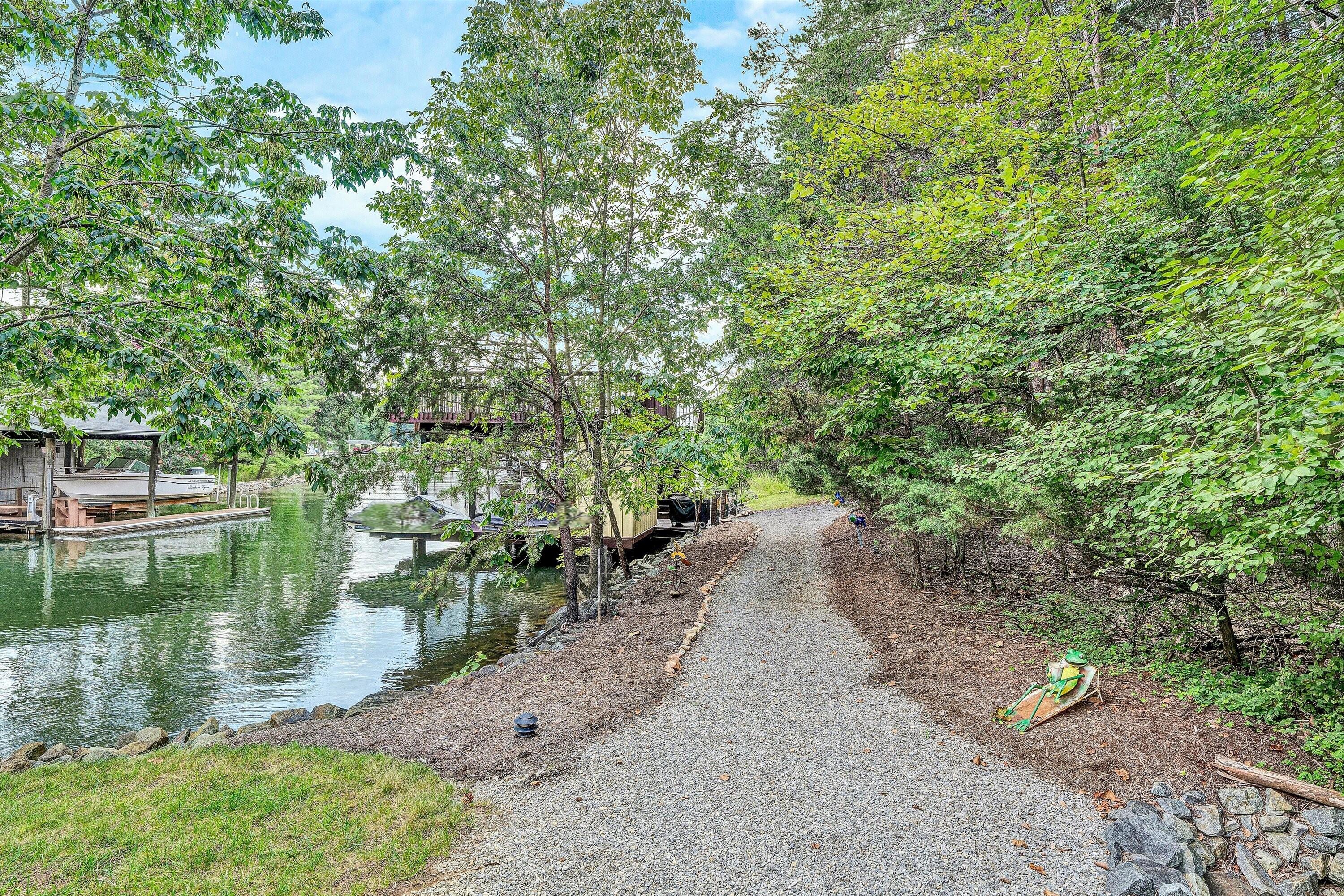 116 Deer Creek DR