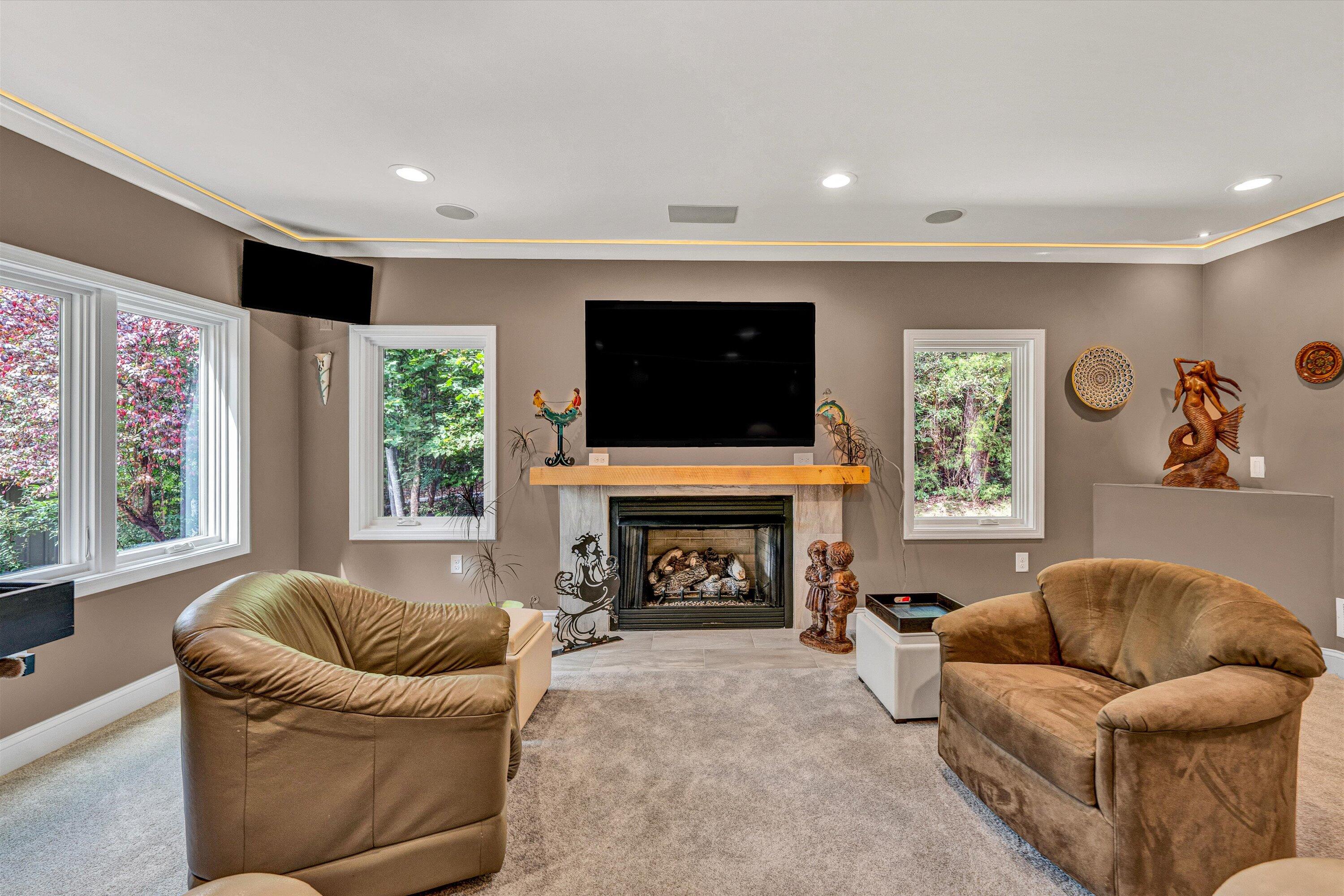 116 Deer Creek DR