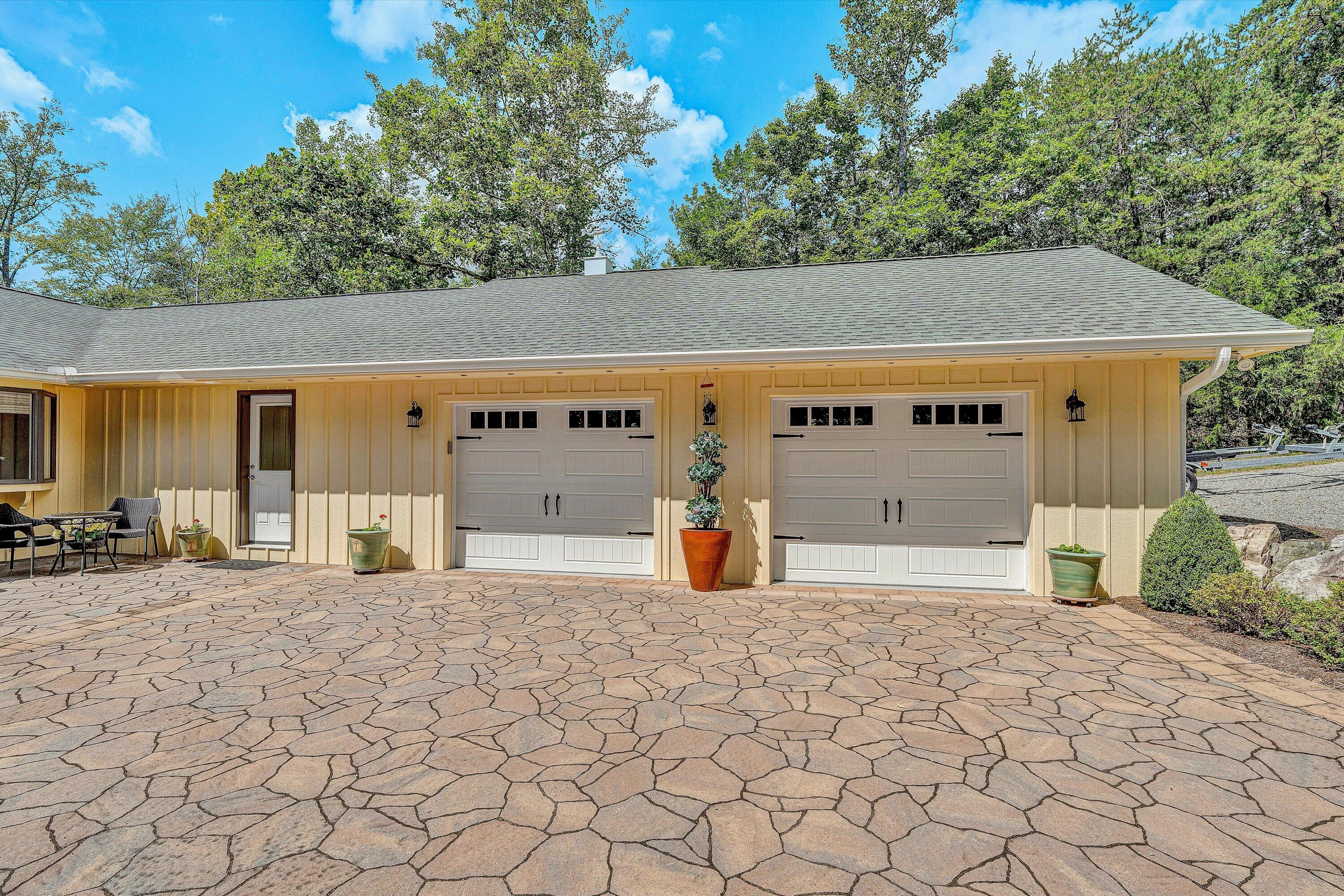 116 Deer Creek DR