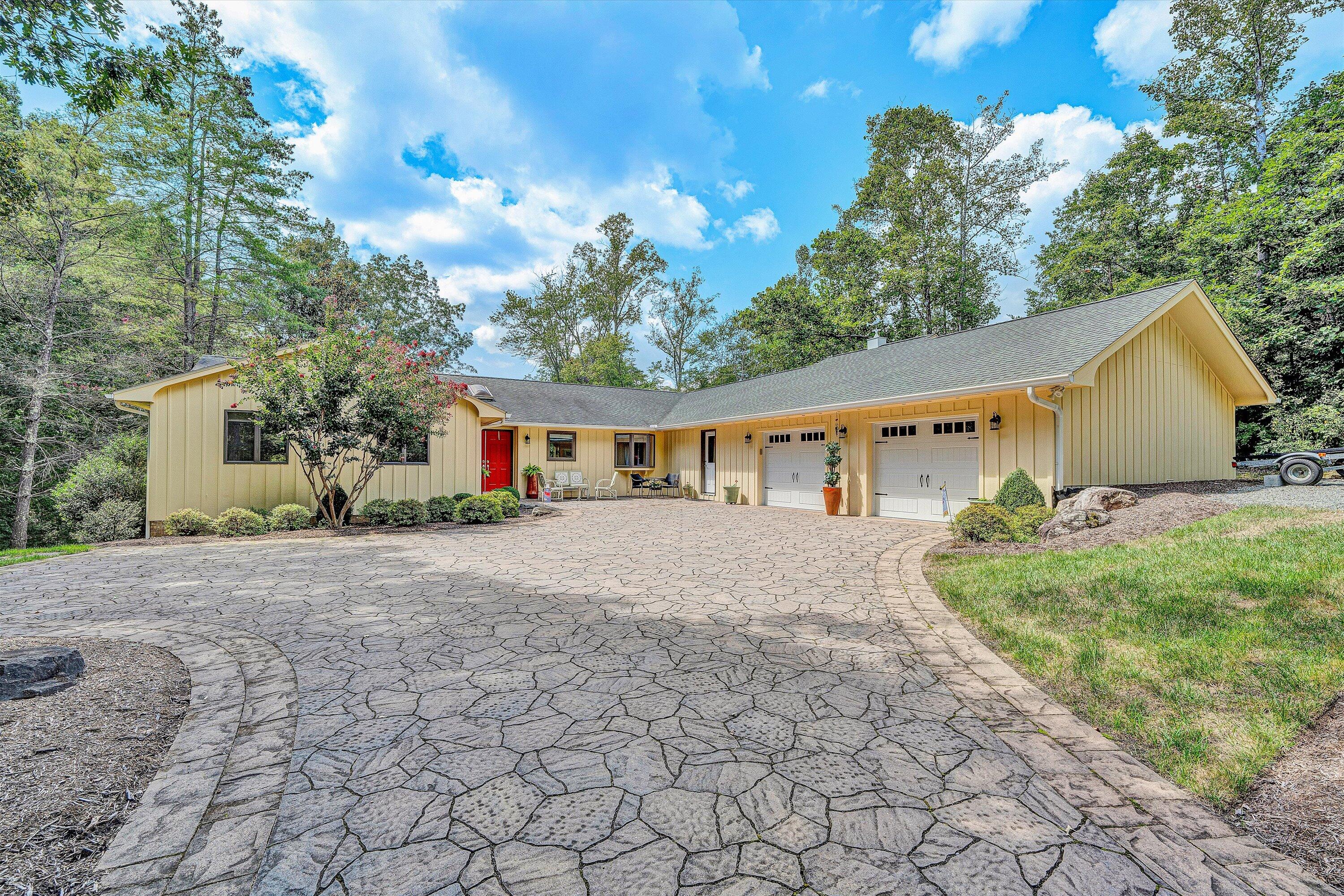 116 Deer Creek DR