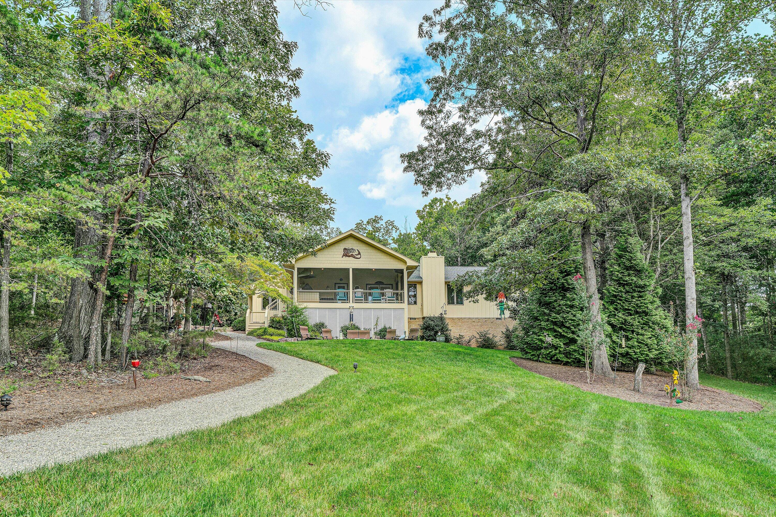 116 Deer Creek DR