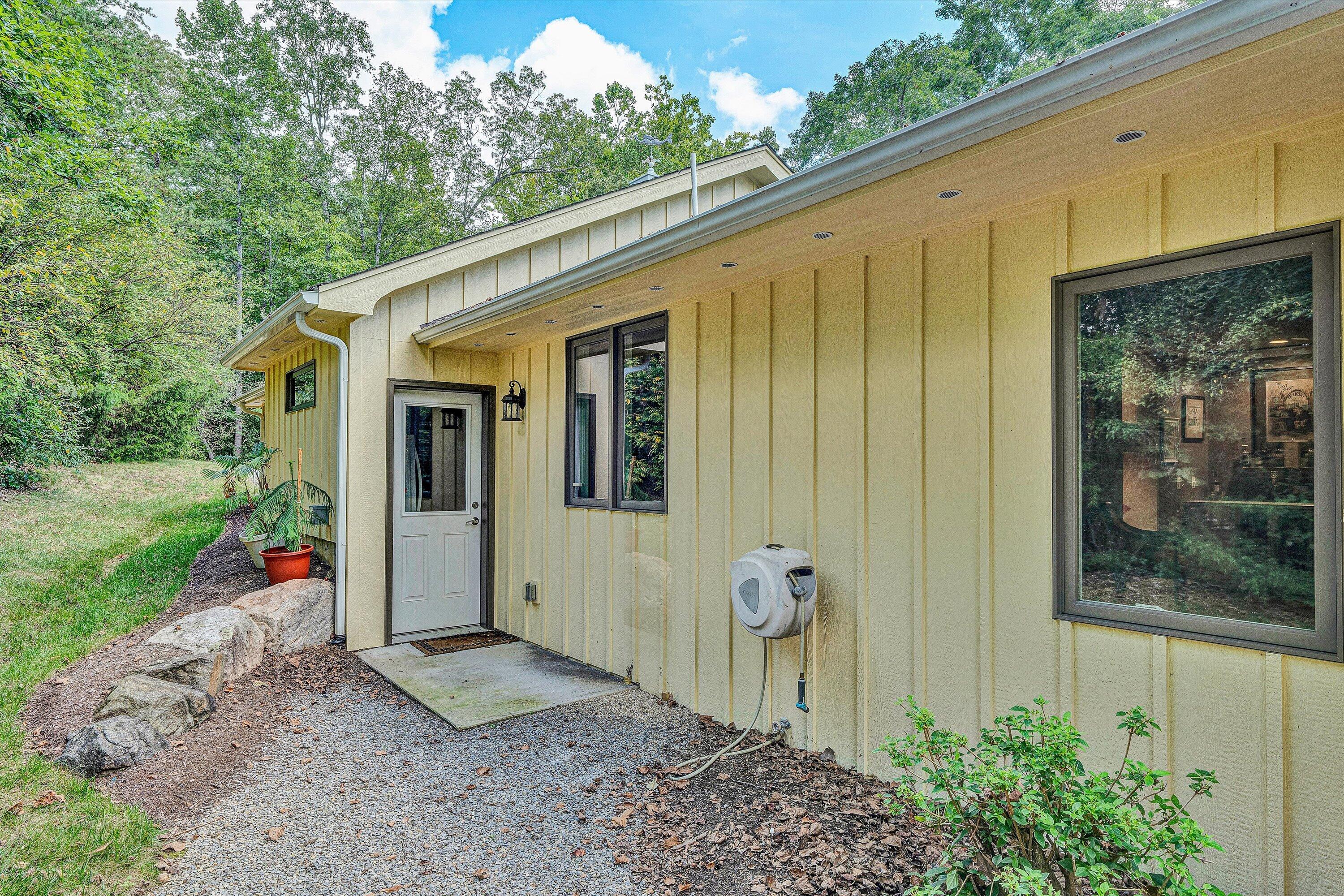 116 Deer Creek DR